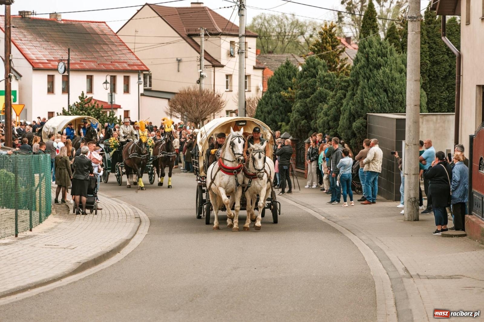 Zdjęcie w galerii na portalu naszraciborz.pl: Procesje konne w Bieńkowicach, Pietrowicach Wielkich i Sudole [FOTO] wiadomości z regionu
