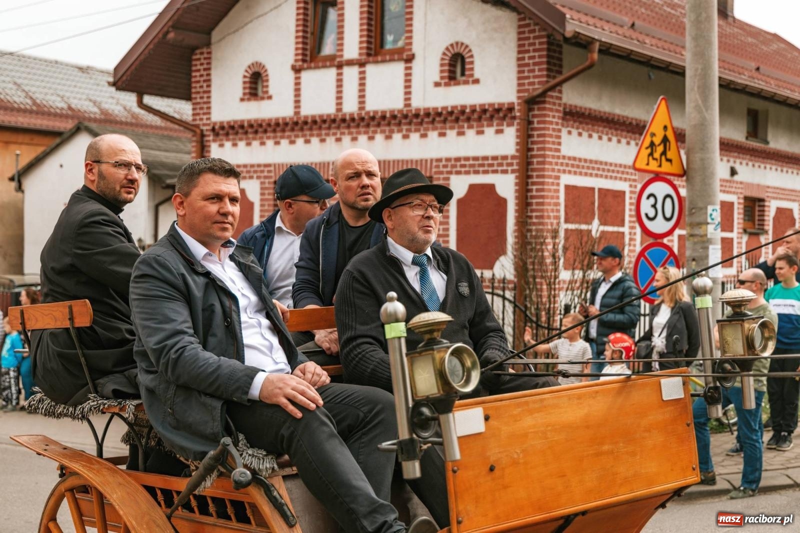 Zdjęcie w galerii na portalu naszraciborz.pl: Procesje konne w Bieńkowicach, Pietrowicach Wielkich i Sudole [FOTO] wiadomości z regionu