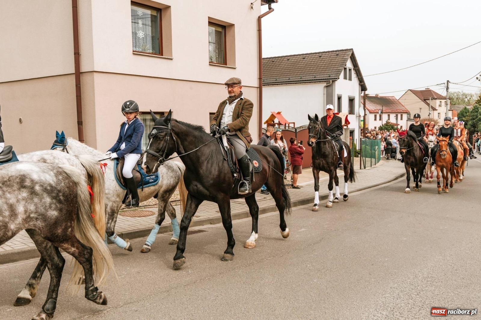 Zdjęcie w galerii na portalu naszraciborz.pl: Procesje konne w Bieńkowicach, Pietrowicach Wielkich i Sudole [FOTO] wiadomości z regionu