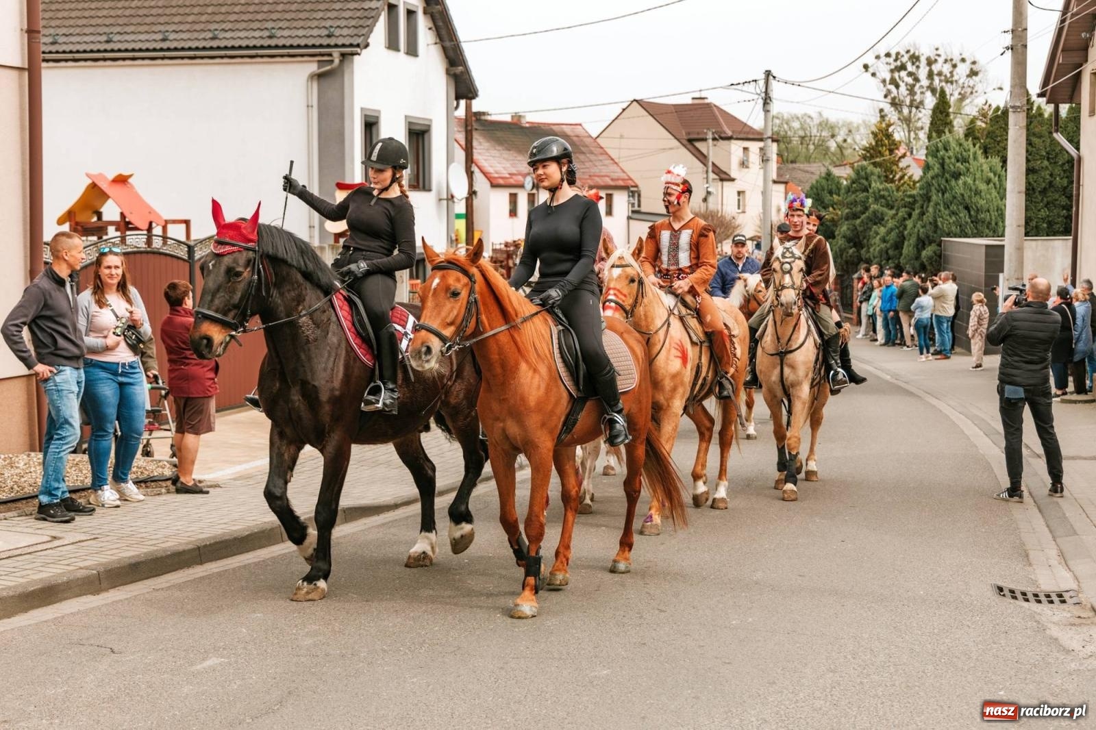 Zdjęcie w galerii na portalu naszraciborz.pl: Procesje konne w Bieńkowicach, Pietrowicach Wielkich i Sudole [FOTO] wiadomości z regionu