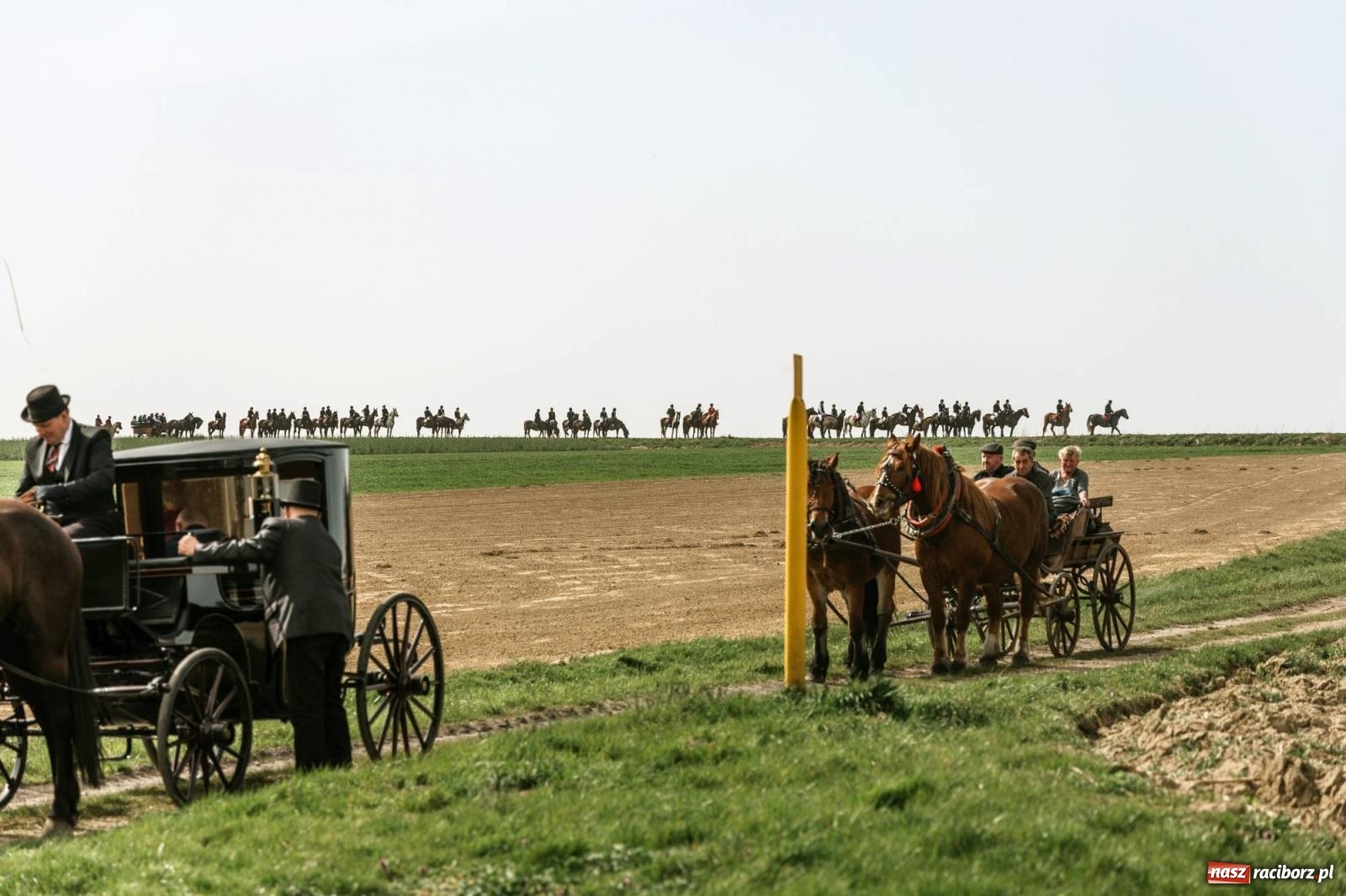 Zdjęcie w galerii na portalu naszraciborz.pl: Procesje konne w Bieńkowicach, Pietrowicach Wielkich i Sudole [FOTO] wiadomości z regionu