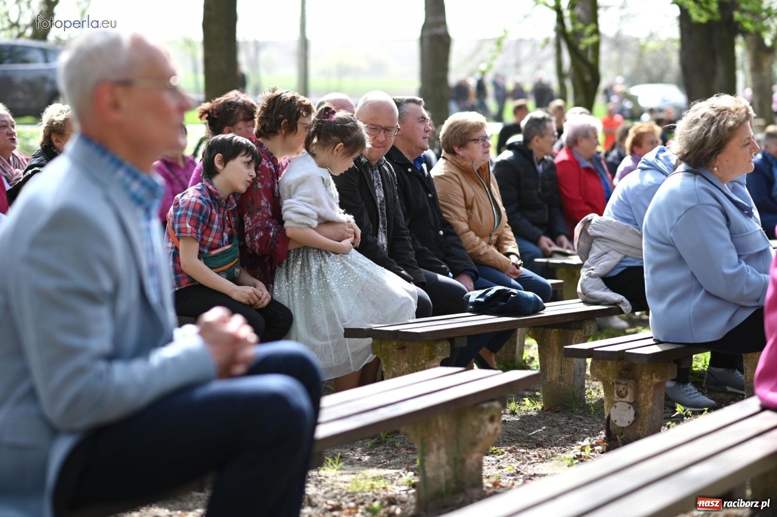 Zdjęcie w galerii na portalu naszraciborz.pl: Procesja w Pietrowicach Wielkich - nabożeństwo i wyścigi wiadomości z regionu