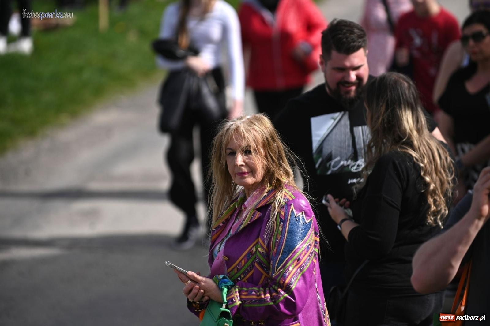 Zdjęcie w galerii na portalu naszraciborz.pl: Procesja w Pietrowicach Wielkich - nabożeństwo i wyścigi wiadomości z regionu