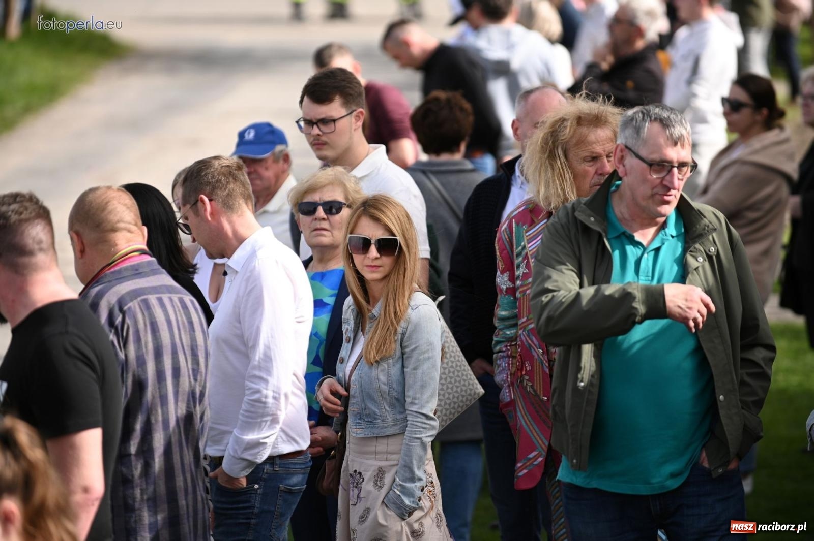 Zdjęcie w galerii na portalu naszraciborz.pl: Procesja w Pietrowicach Wielkich - nabożeństwo i wyścigi wiadomości z regionu