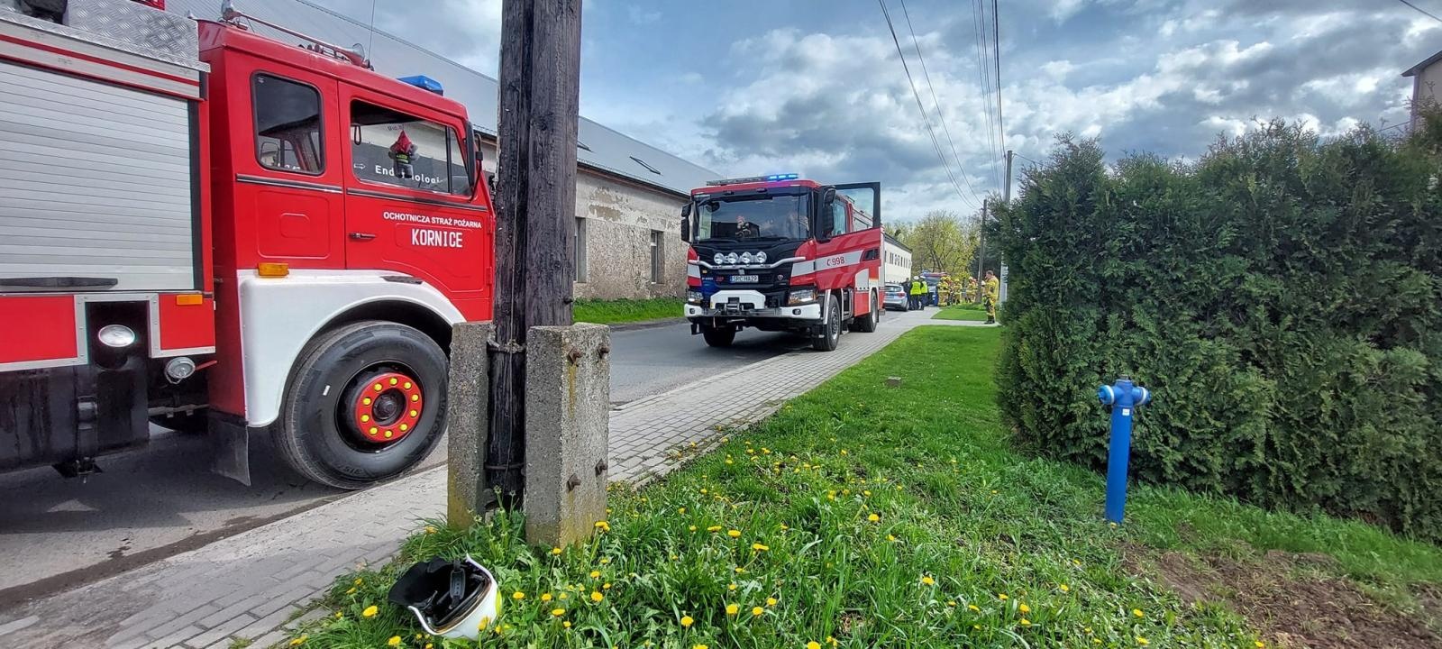 Zdjęcie w galerii na portalu naszraciborz.pl: Wypadek w Kornicach. Zderzyły się dwa volkswageny i audi wiadomości z regionu