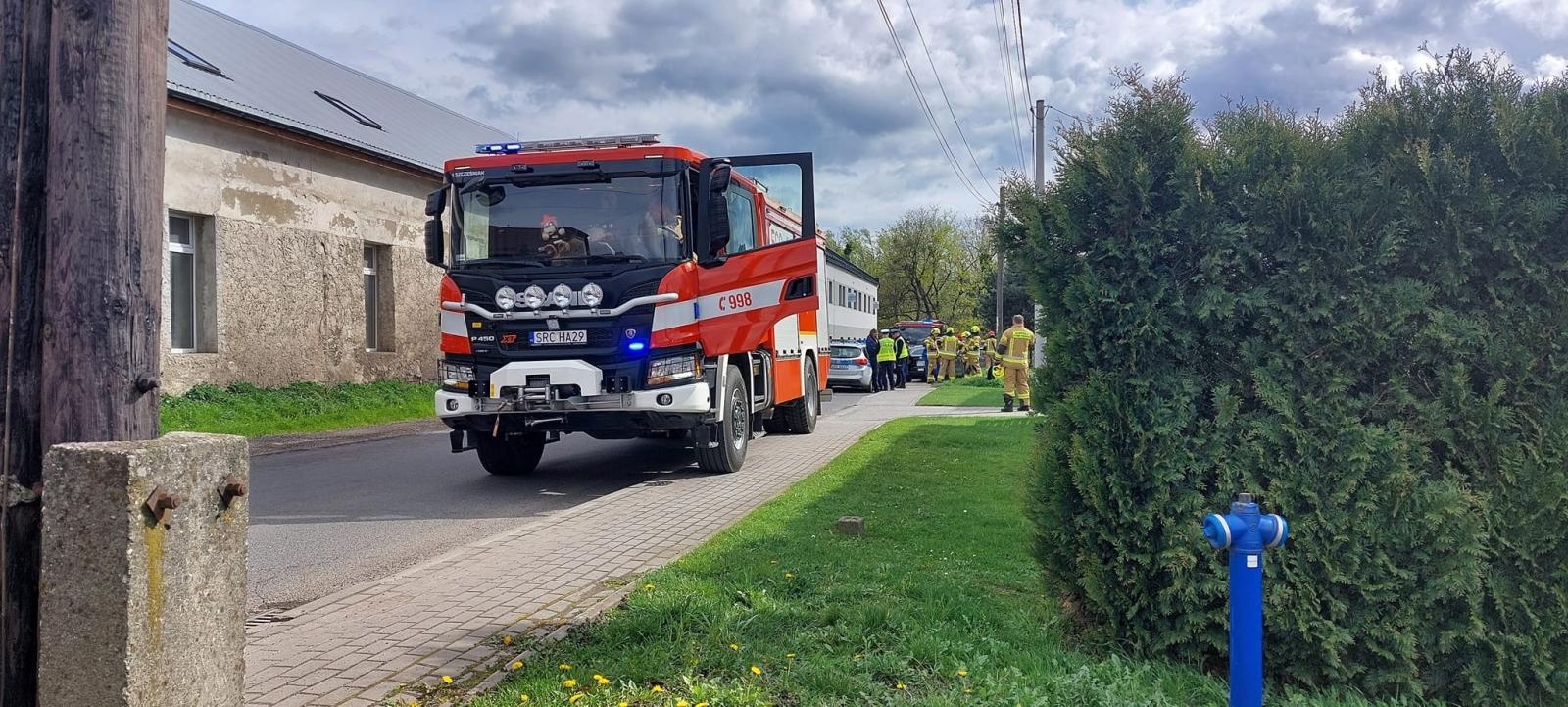 Zdjęcie w galerii na portalu naszraciborz.pl: Wypadek w Kornicach. Zderzyły się dwa volkswageny i audi wiadomości z regionu