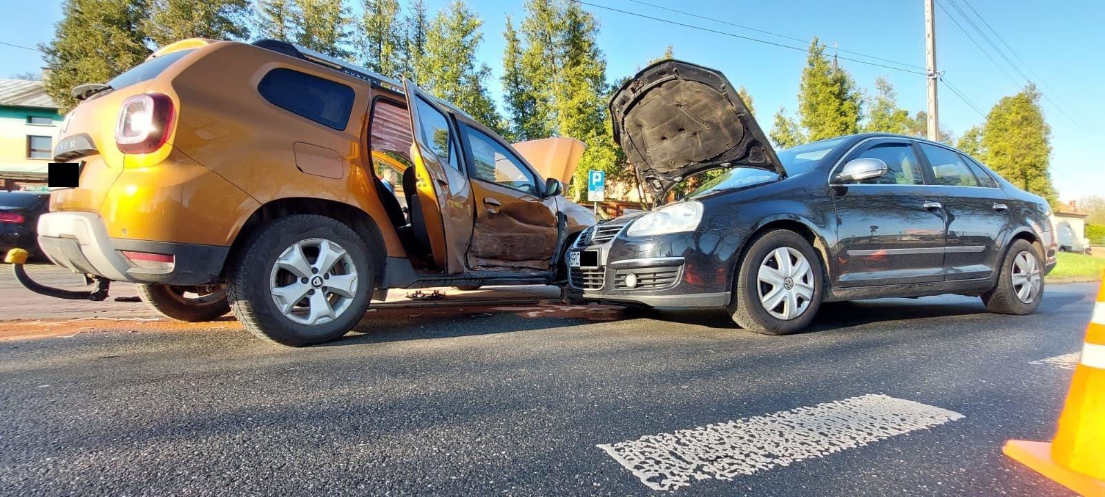 Zdjęcie w galerii na portalu naszraciborz.pl: Dacia i volkswagen zderzyły się na Ocickiej wiadomości z regionu