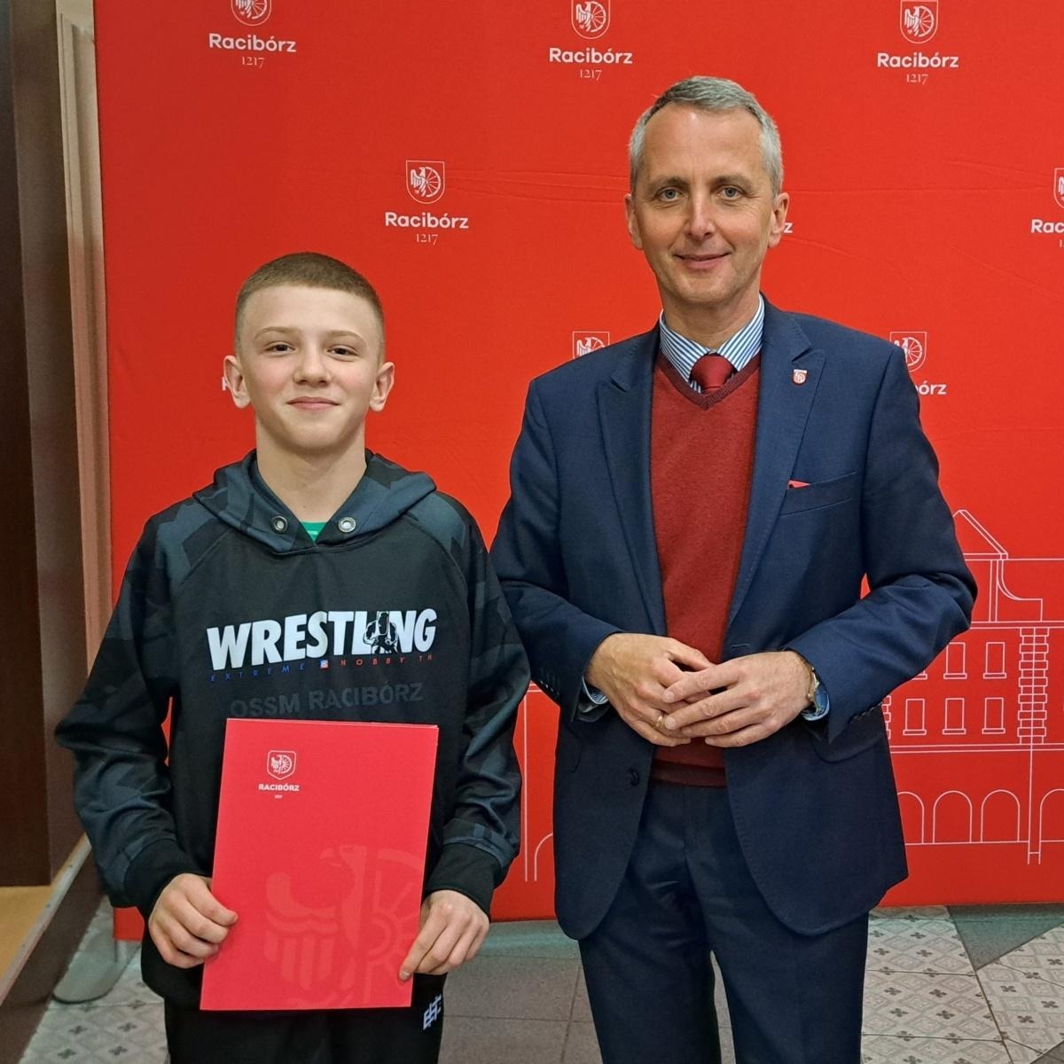 Zdjęcie w galerii na portalu naszraciborz.pl: Nagrody sportowe od miasta Racibórz wręczone wiadomości z regionu