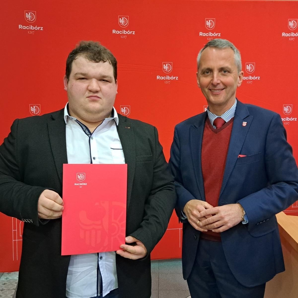 Zdjęcie w galerii na portalu naszraciborz.pl: Nagrody sportowe od miasta Racibórz wręczone wiadomości z regionu