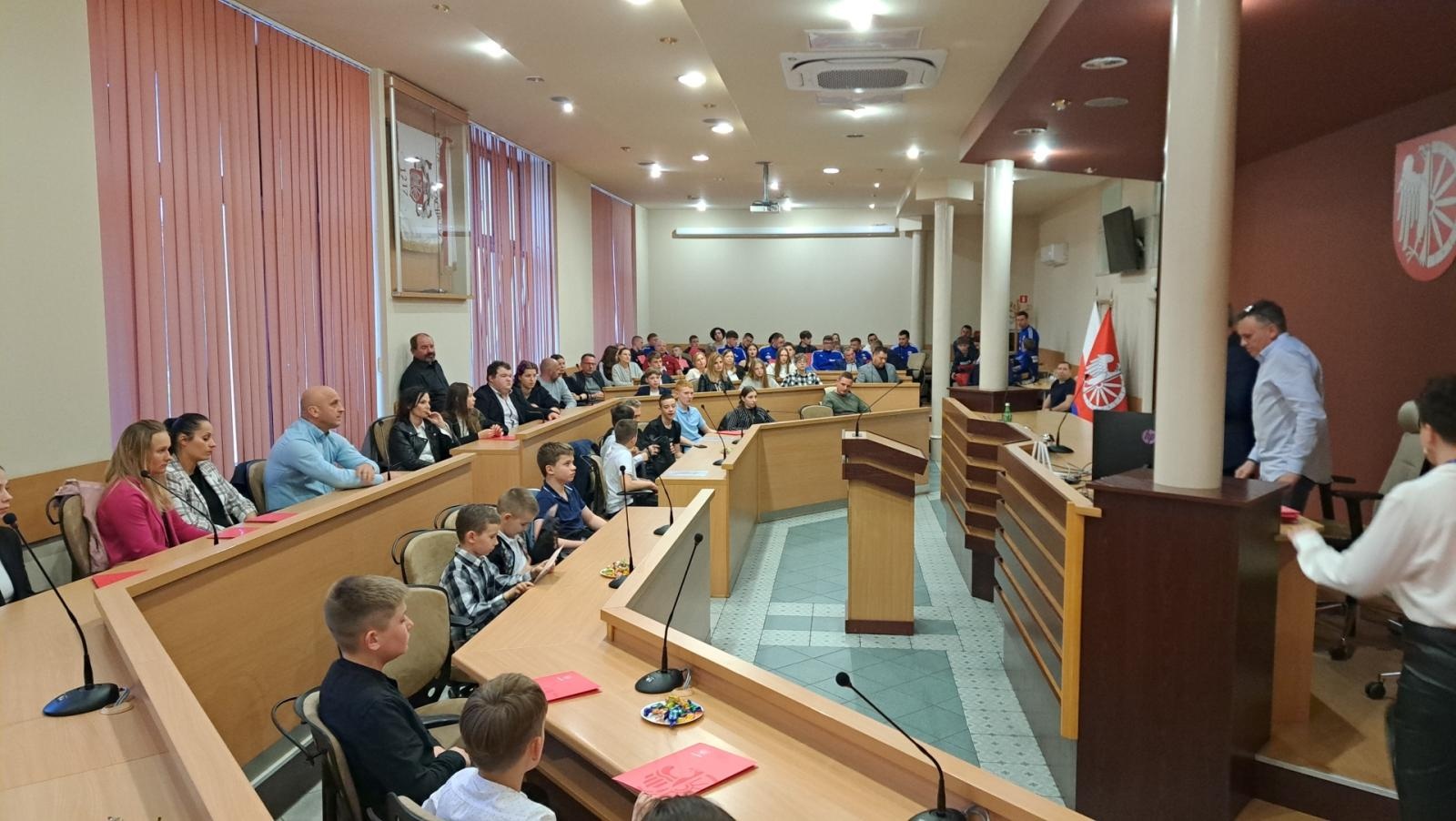 Zdjęcie w galerii na portalu naszraciborz.pl: Nagrody sportowe od miasta Racibórz wręczone wiadomości z regionu