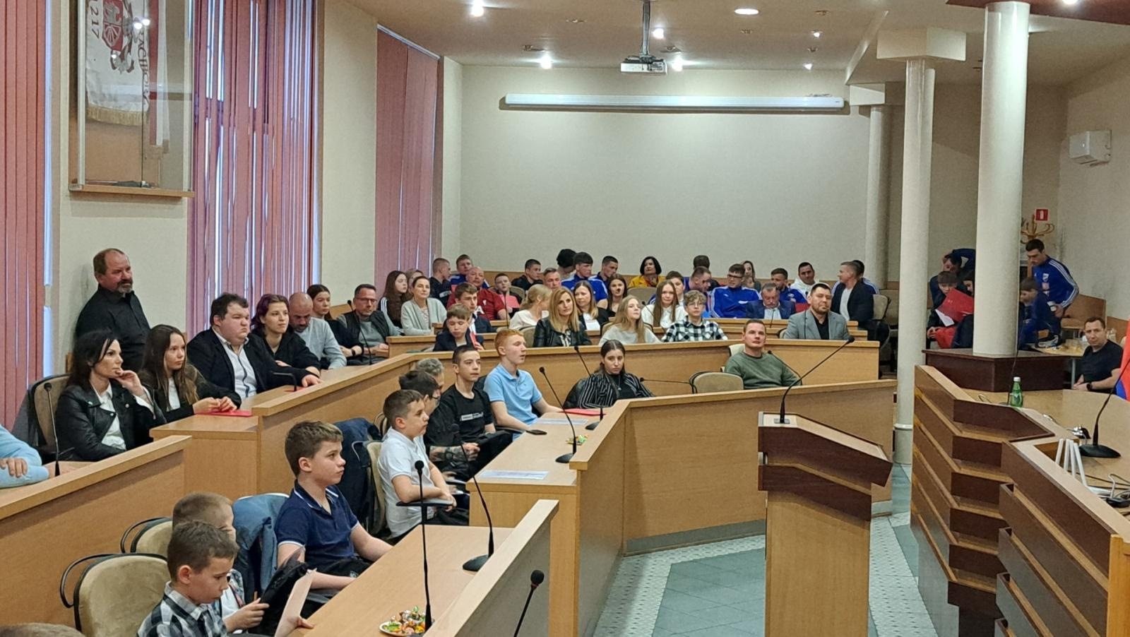 Zdjęcie w galerii na portalu naszraciborz.pl: Nagrody sportowe od miasta Racibórz wręczone wiadomości z regionu