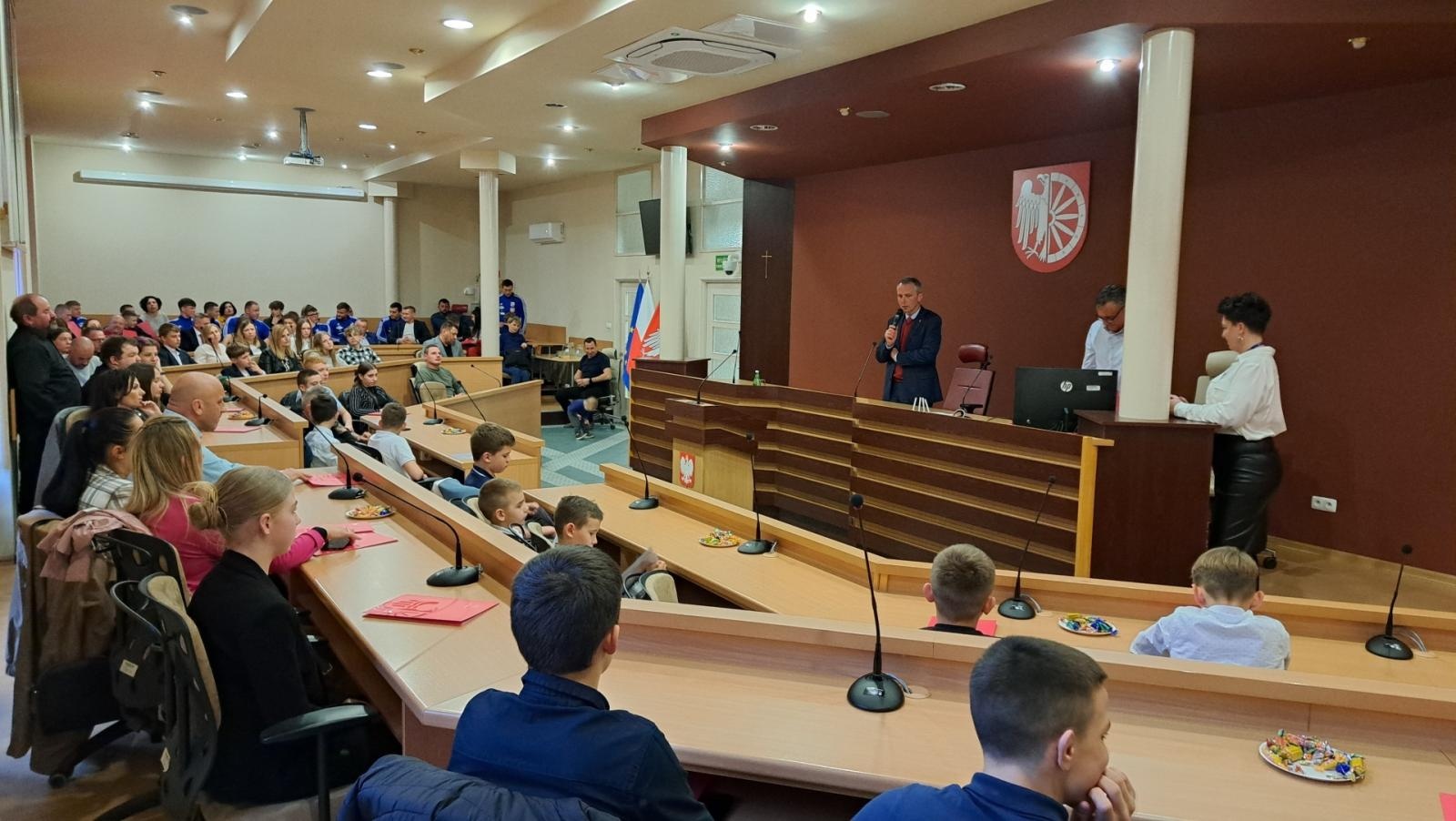 Zdjęcie w galerii na portalu naszraciborz.pl: Nagrody sportowe od miasta Racibórz wręczone wiadomości z regionu