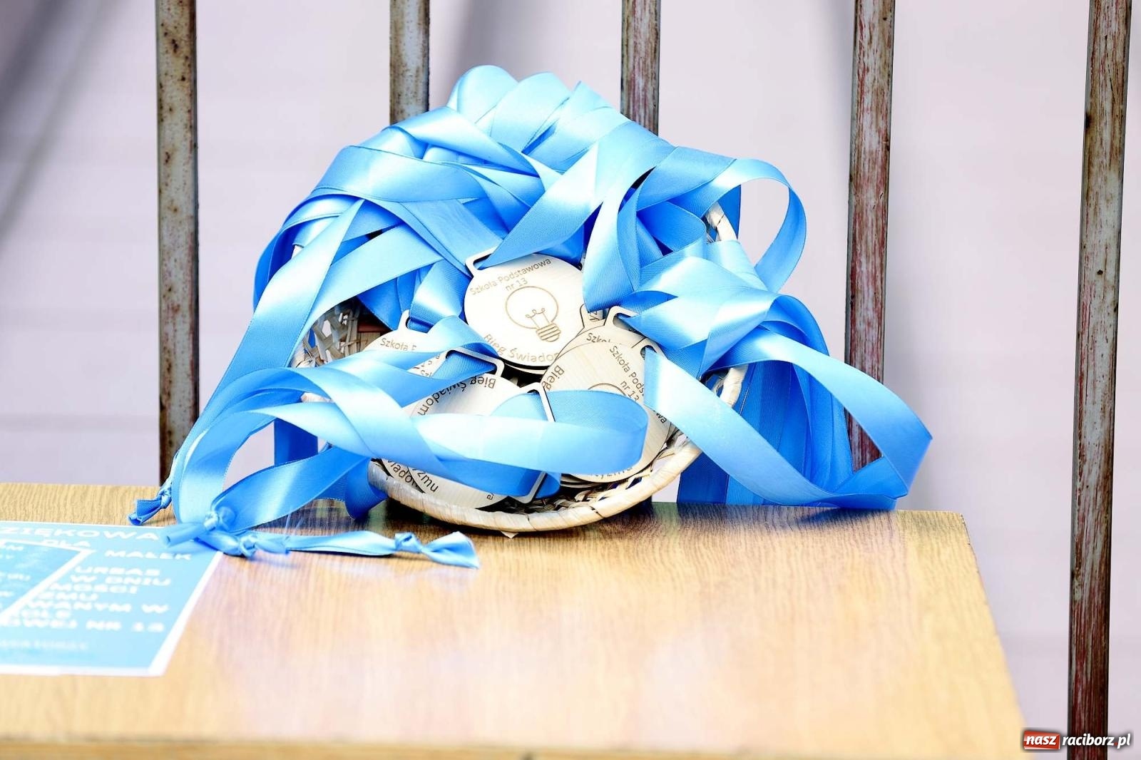 Zdjęcie w galerii na portalu naszraciborz.pl: Dzień Świadomości Autyzmu w SP 13 [FOTO i WIDEO] wiadomości z regionu