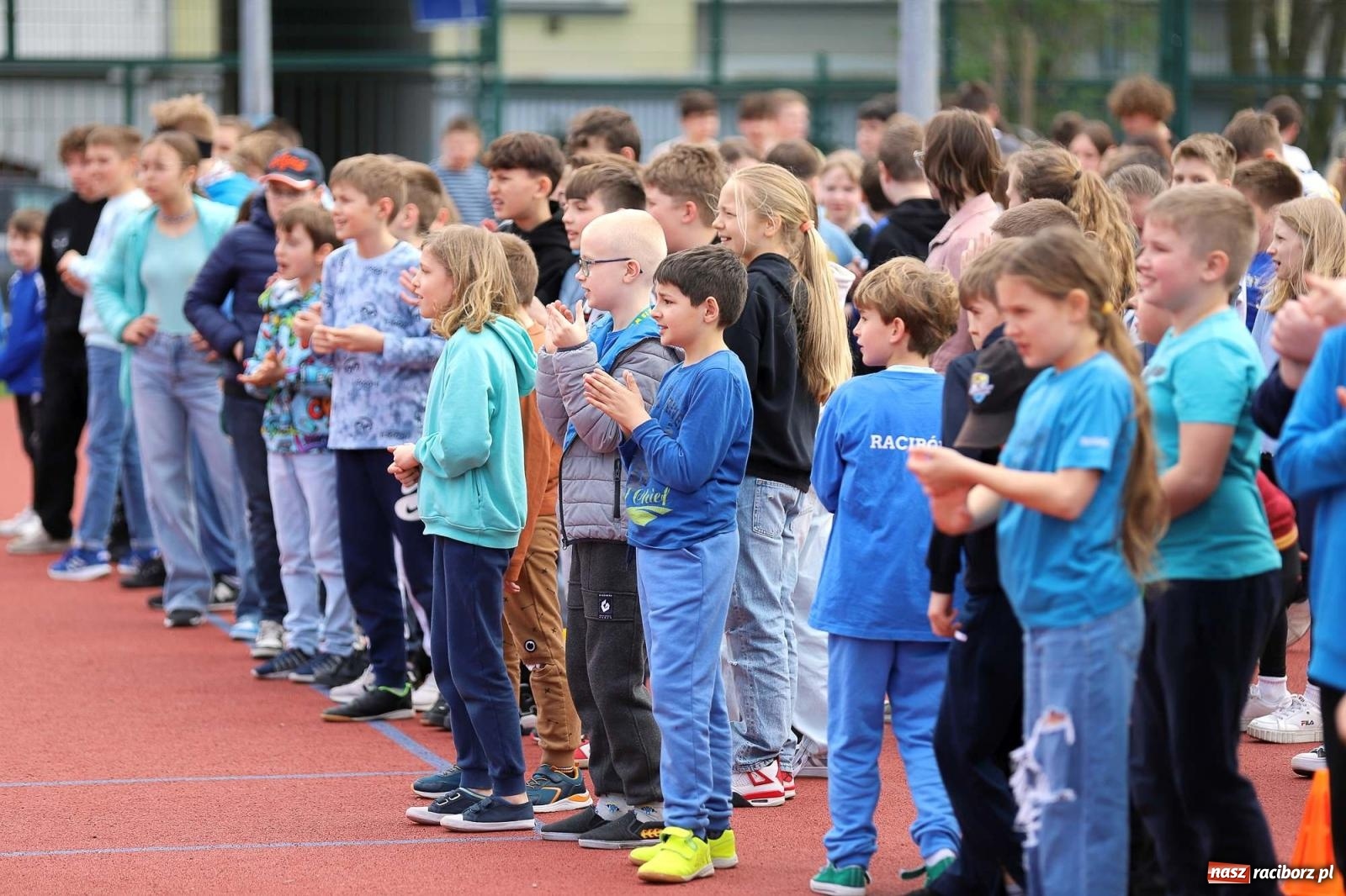 Zdjęcie w galerii na portalu naszraciborz.pl: Dzień Świadomości Autyzmu w SP 13 [FOTO i WIDEO] wiadomości z regionu