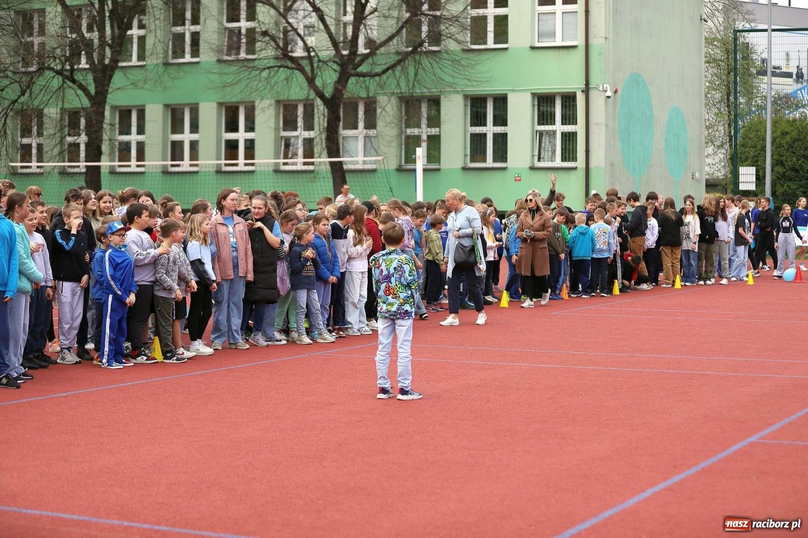 Zdjęcie w galerii na portalu naszraciborz.pl: Dzień Świadomości Autyzmu w SP 13 [FOTO i WIDEO] wiadomości z regionu