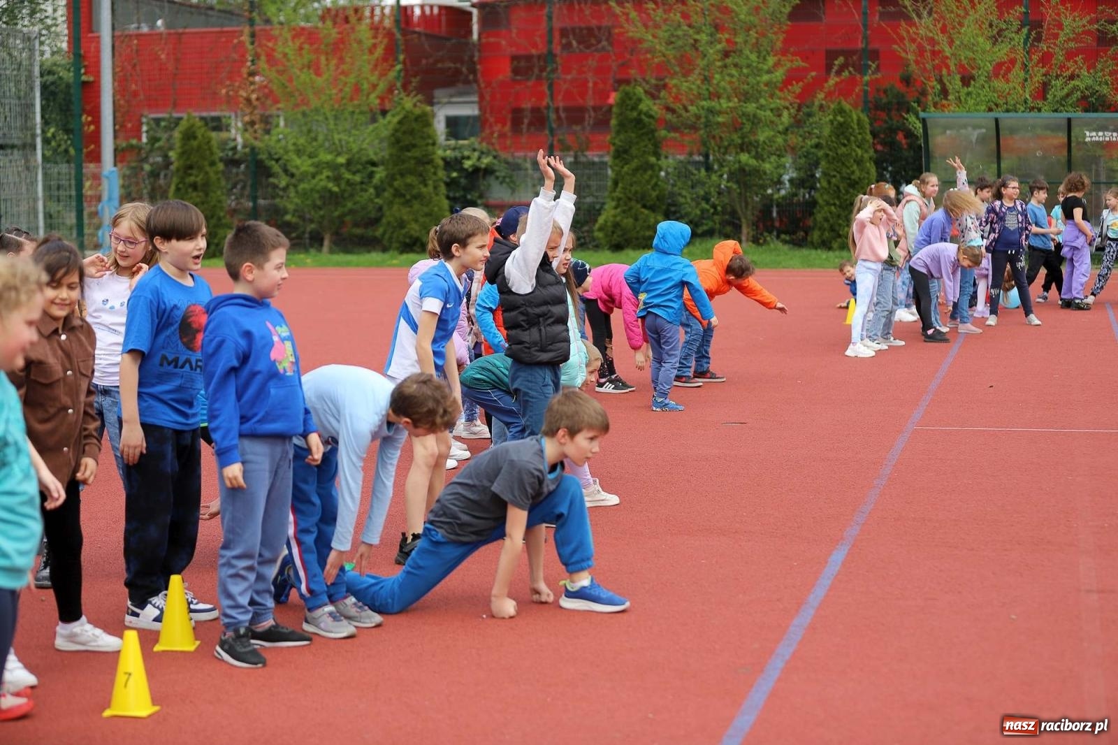 Zdjęcie w galerii na portalu naszraciborz.pl: Dzień Świadomości Autyzmu w SP 13 [FOTO i WIDEO] wiadomości z regionu