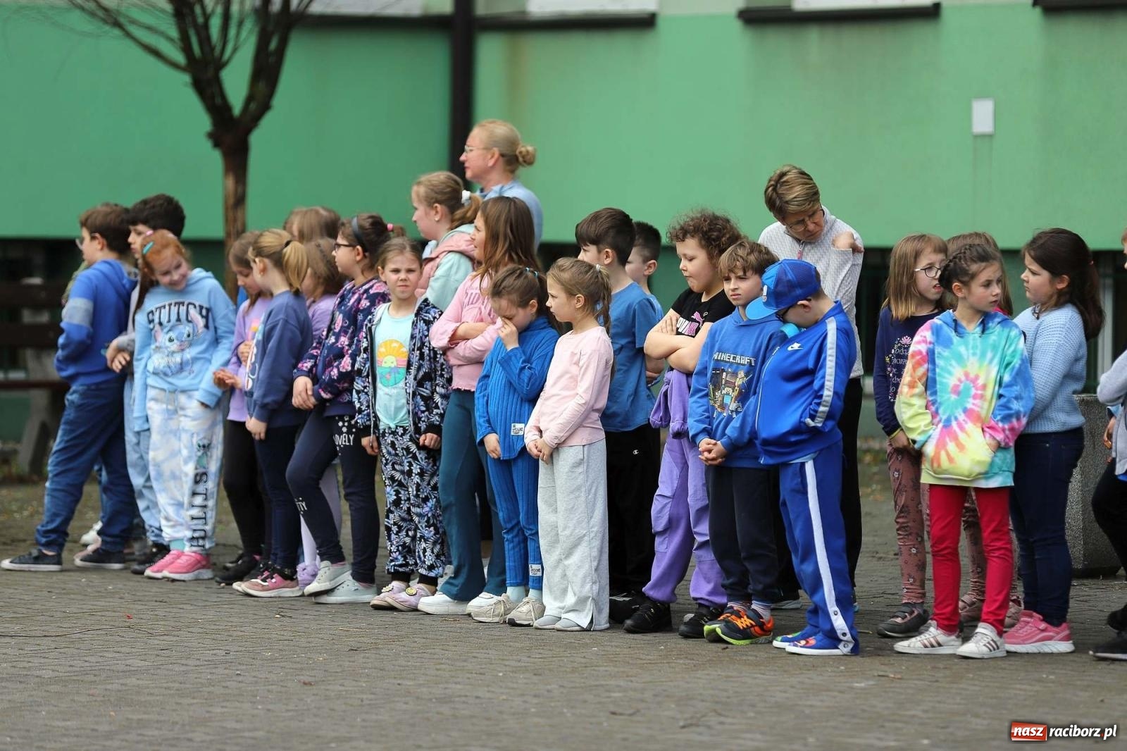 Zdjęcie w galerii na portalu naszraciborz.pl: Dzień Świadomości Autyzmu w SP 13 [FOTO i WIDEO] wiadomości z regionu