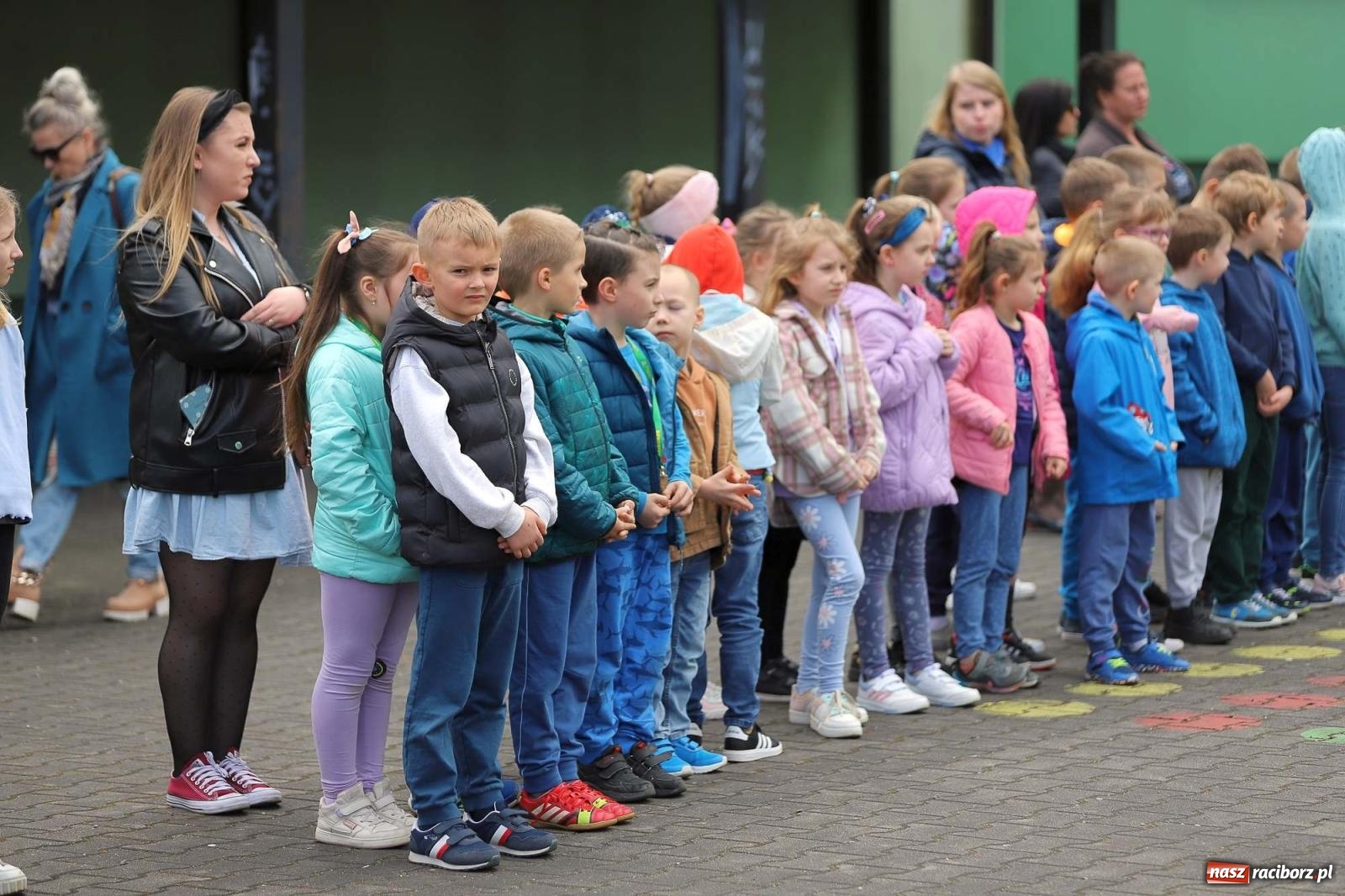 Zdjęcie w galerii na portalu naszraciborz.pl: Dzień Świadomości Autyzmu w SP 13 [FOTO i WIDEO] wiadomości z regionu