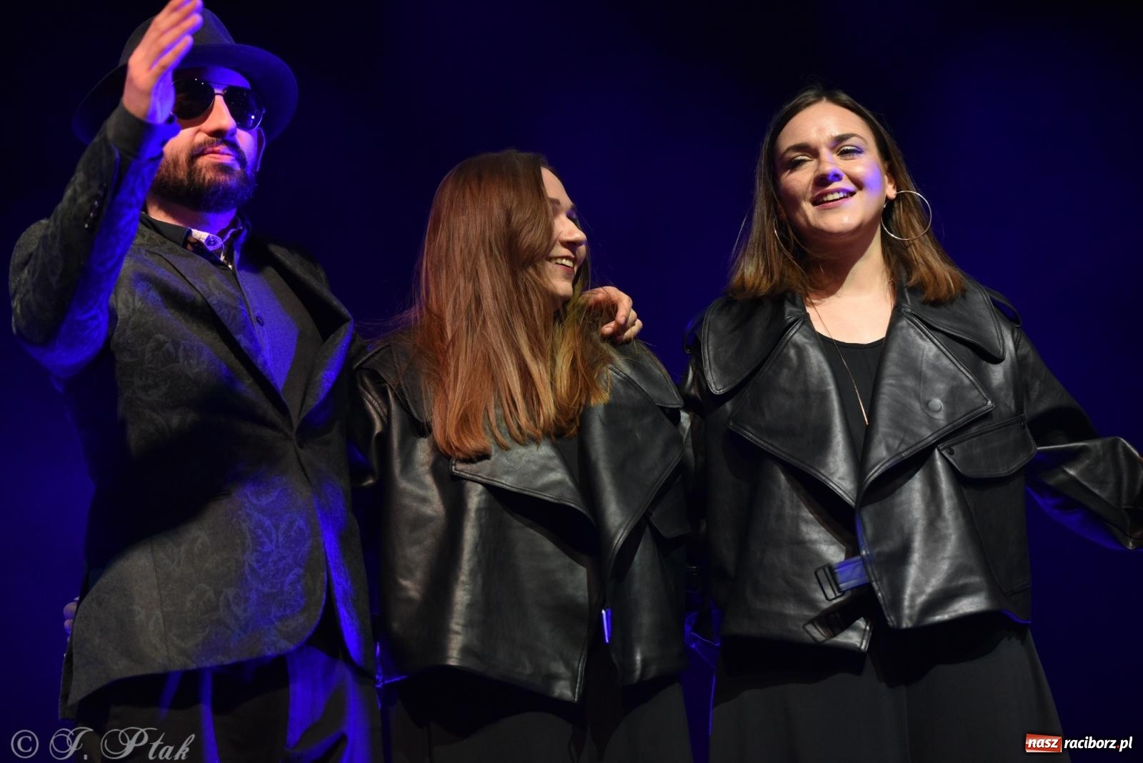 Zdjęcie w galerii na portalu naszraciborz.pl: Janek Górka z siostrami przed raciborską publicznością [FOTO i WIDEO] wiadomości z regionu