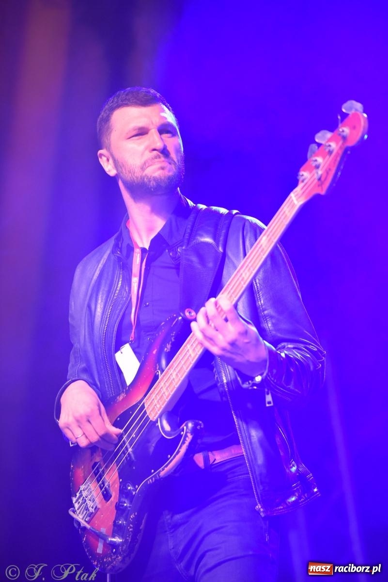 Zdjęcie w galerii na portalu naszraciborz.pl: Janek Górka z siostrami przed raciborską publicznością [FOTO i WIDEO] wiadomości z regionu