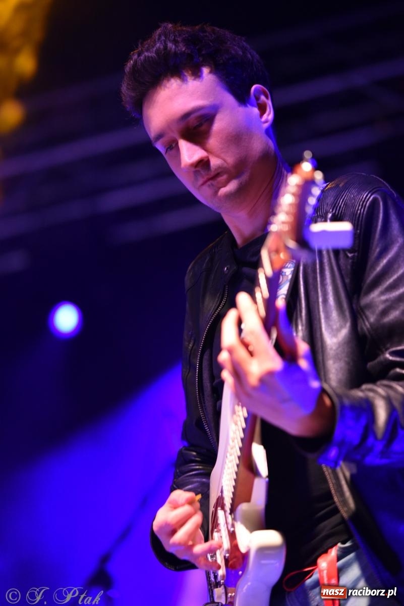 Zdjęcie w galerii na portalu naszraciborz.pl: Janek Górka z siostrami przed raciborską publicznością [FOTO i WIDEO] wiadomości z regionu