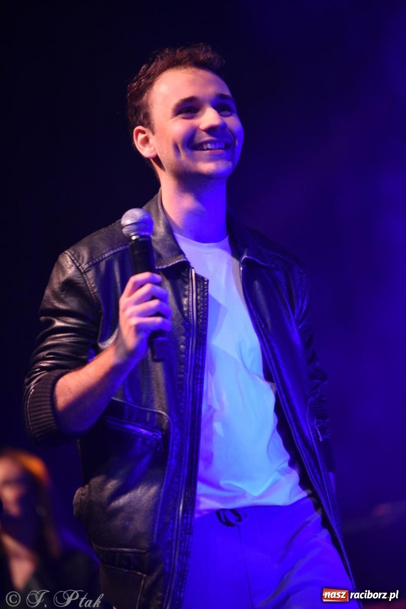 Zdjęcie w galerii na portalu naszraciborz.pl: Janek Górka z siostrami przed raciborską publicznością [FOTO i WIDEO] wiadomości z regionu