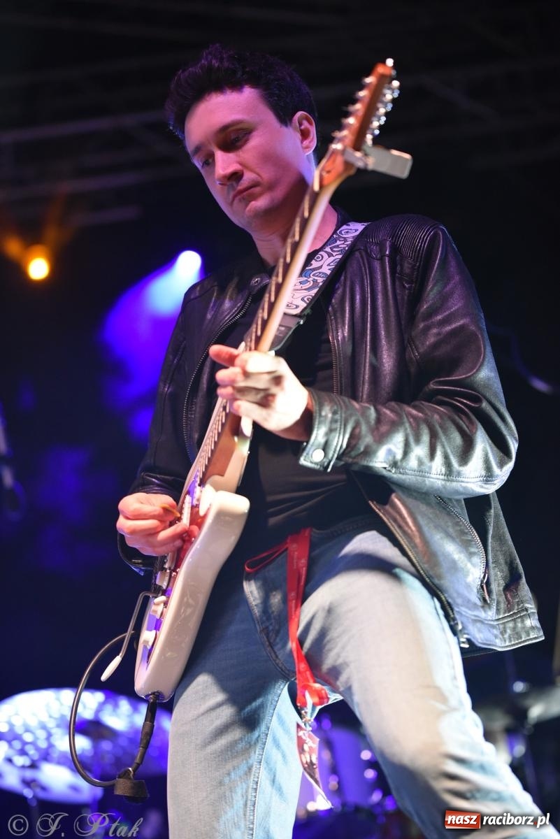 Zdjęcie w galerii na portalu naszraciborz.pl: Janek Górka z siostrami przed raciborską publicznością [FOTO i WIDEO] wiadomości z regionu