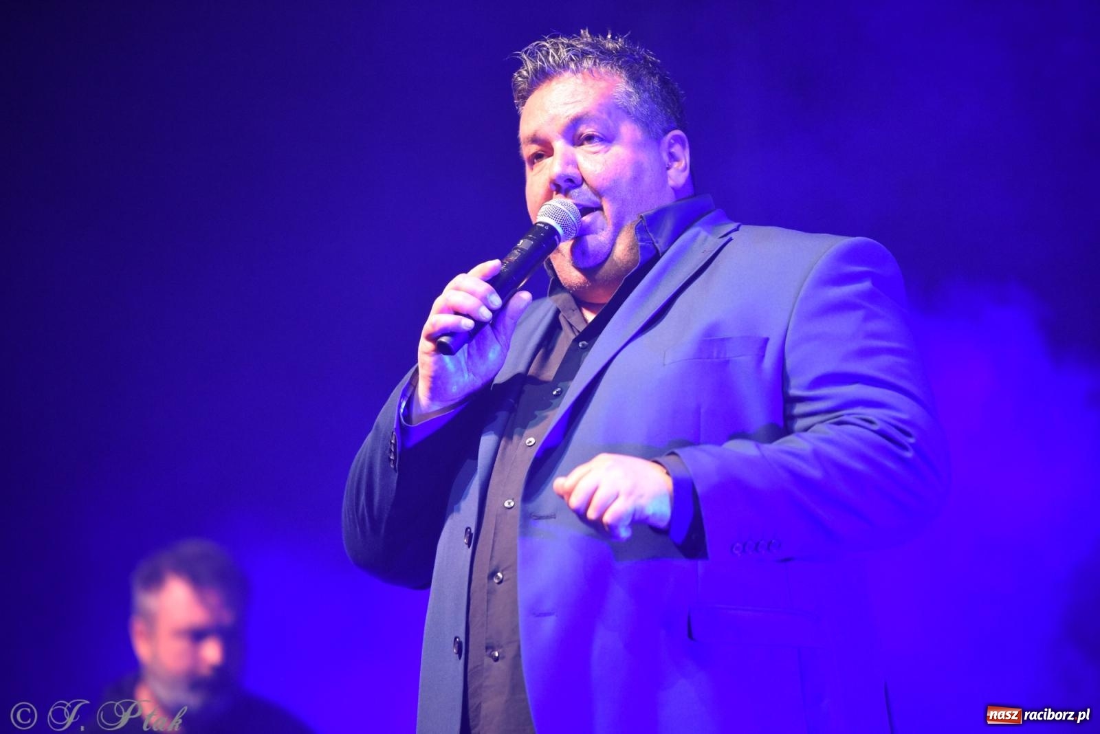 Zdjęcie w galerii na portalu naszraciborz.pl: Janek Górka z siostrami przed raciborską publicznością [FOTO i WIDEO] wiadomości z regionu