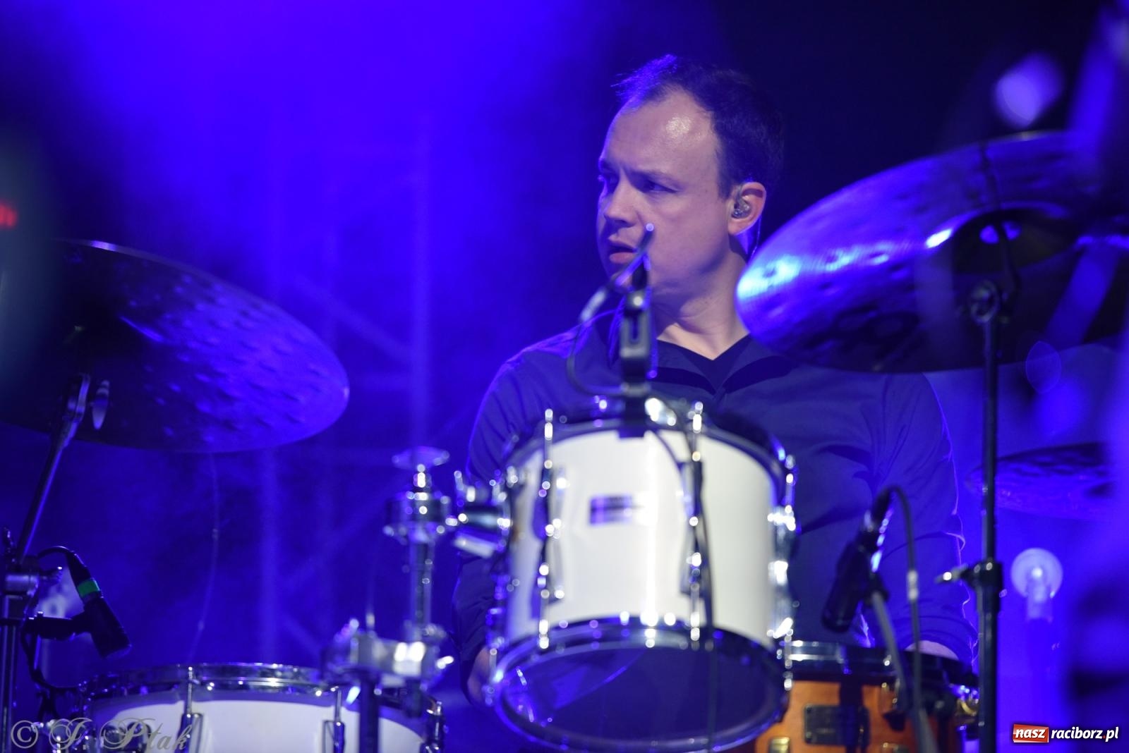 Zdjęcie w galerii na portalu naszraciborz.pl: Janek Górka z siostrami przed raciborską publicznością [FOTO i WIDEO] wiadomości z regionu