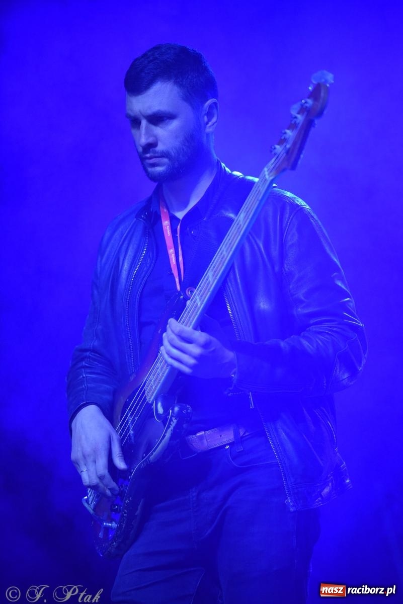 Zdjęcie w galerii na portalu naszraciborz.pl: Janek Górka z siostrami przed raciborską publicznością [FOTO i WIDEO] wiadomości z regionu