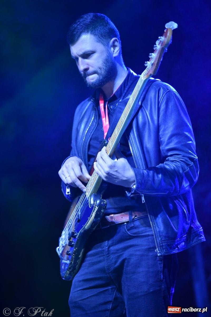 Zdjęcie w galerii na portalu naszraciborz.pl: Janek Górka z siostrami przed raciborską publicznością [FOTO i WIDEO] wiadomości z regionu