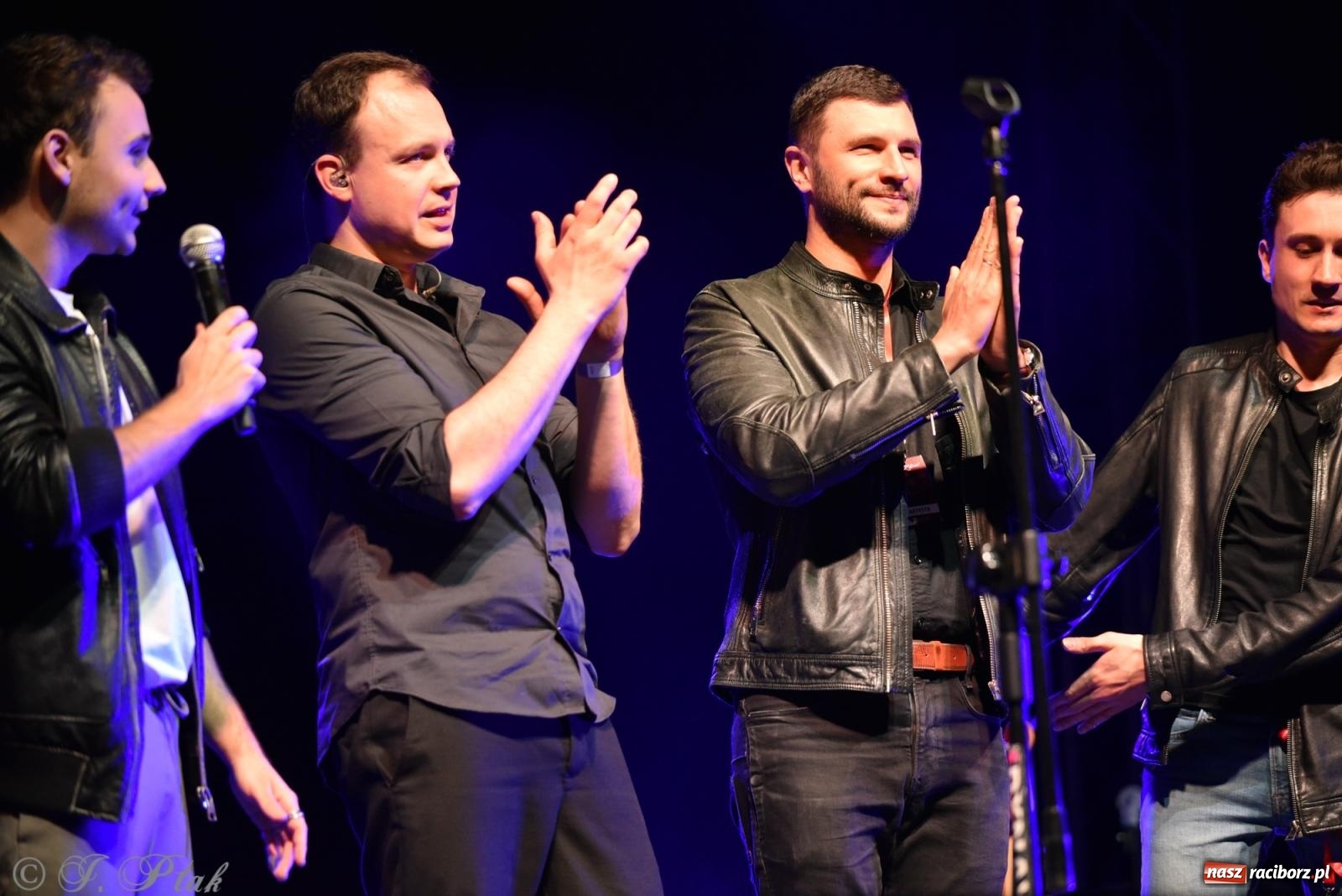 Zdjęcie w galerii na portalu naszraciborz.pl: Janek Górka z siostrami przed raciborską publicznością [FOTO i WIDEO] wiadomości z regionu
