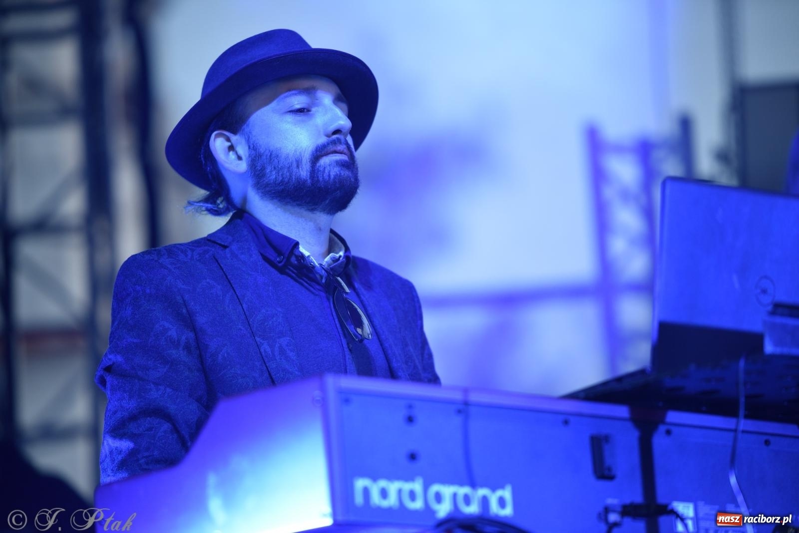 Zdjęcie w galerii na portalu naszraciborz.pl: Janek Górka z siostrami przed raciborską publicznością [FOTO i WIDEO] wiadomości z regionu