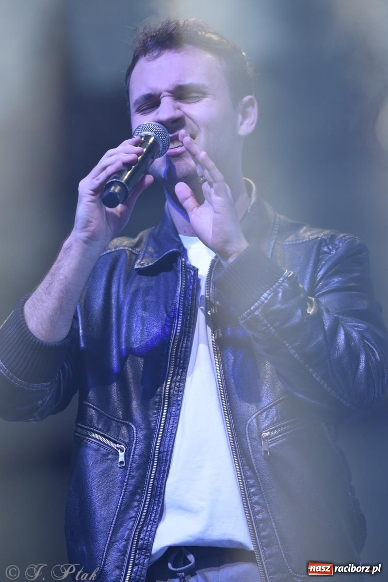 Zdjęcie w galerii na portalu naszraciborz.pl: Janek Górka z siostrami przed raciborską publicznością [FOTO i WIDEO] wiadomości z regionu