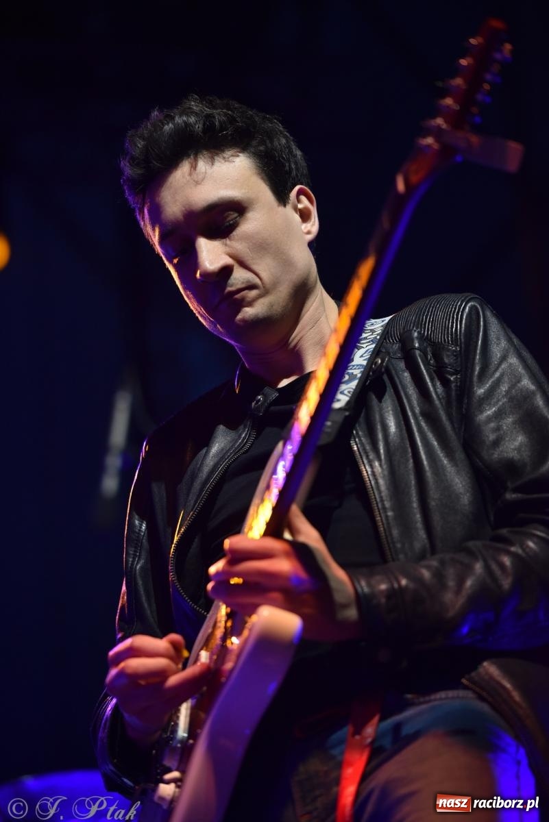 Zdjęcie w galerii na portalu naszraciborz.pl: Janek Górka z siostrami przed raciborską publicznością [FOTO i WIDEO] wiadomości z regionu