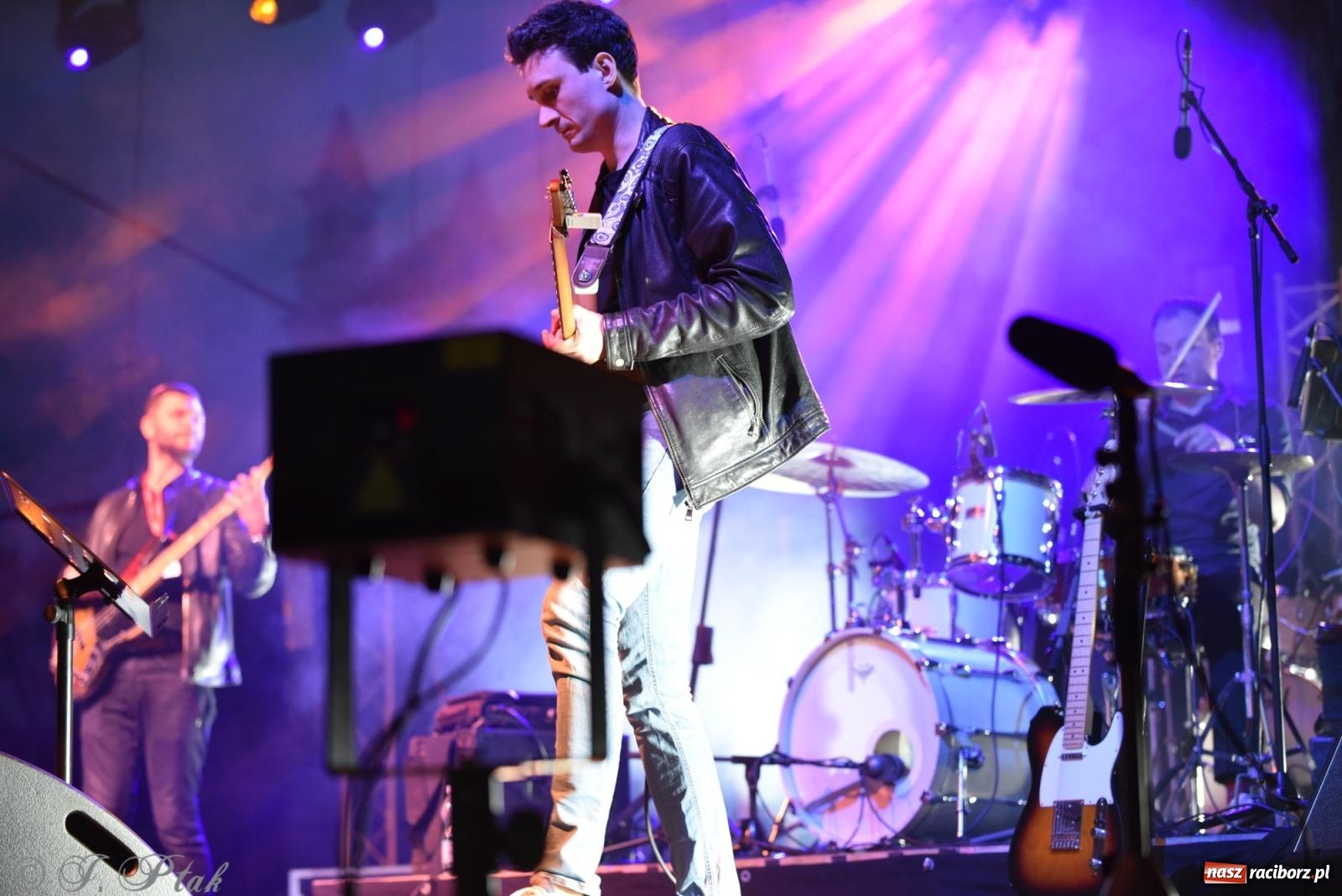 Zdjęcie w galerii na portalu naszraciborz.pl: Janek Górka z siostrami przed raciborską publicznością [FOTO i WIDEO] wiadomości z regionu