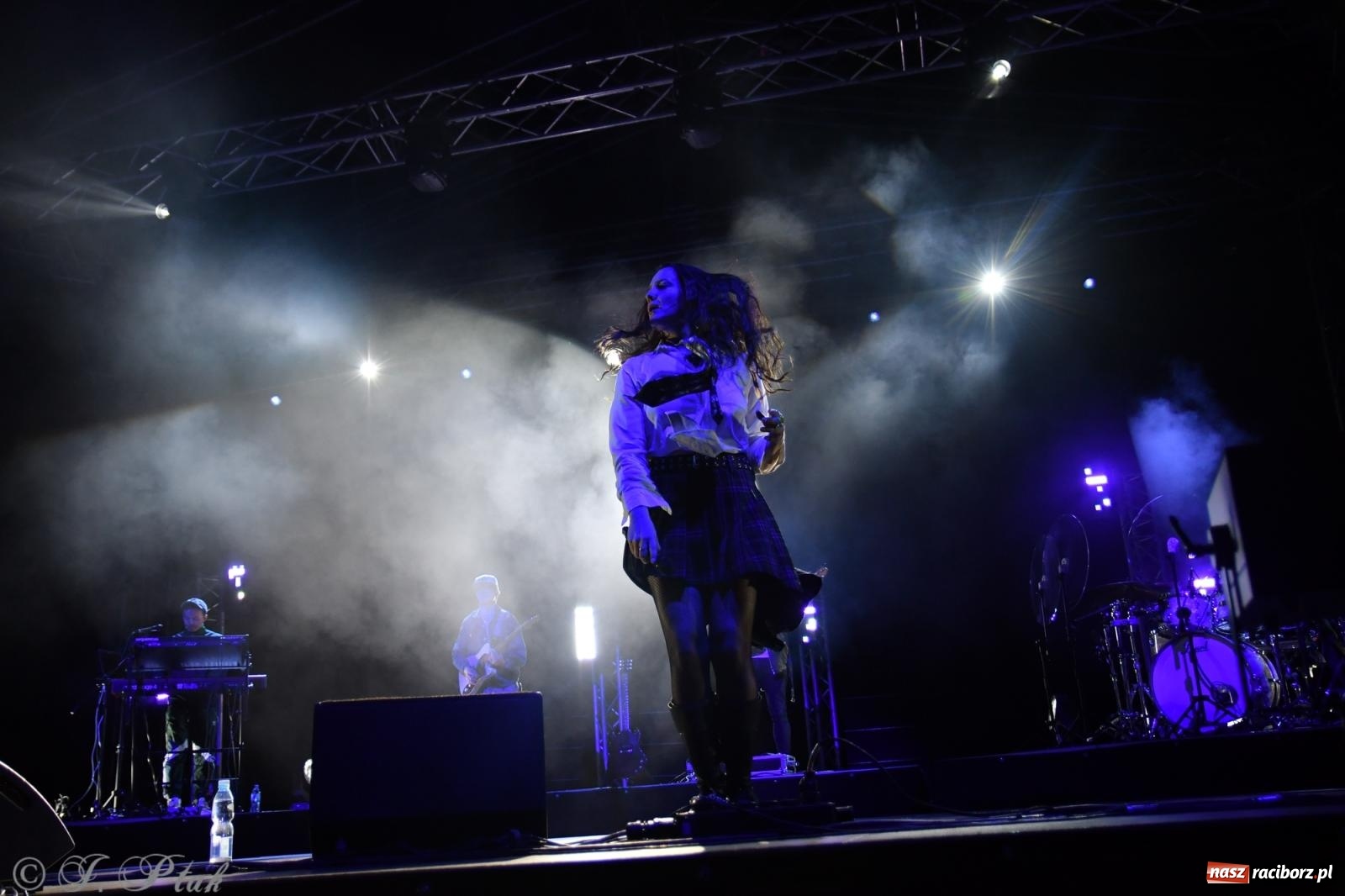 Zdjęcie w galerii na portalu naszraciborz.pl: Lanberry zaśpiewała na placu Długosza [FOTO i WIDEO] wiadomości z regionu