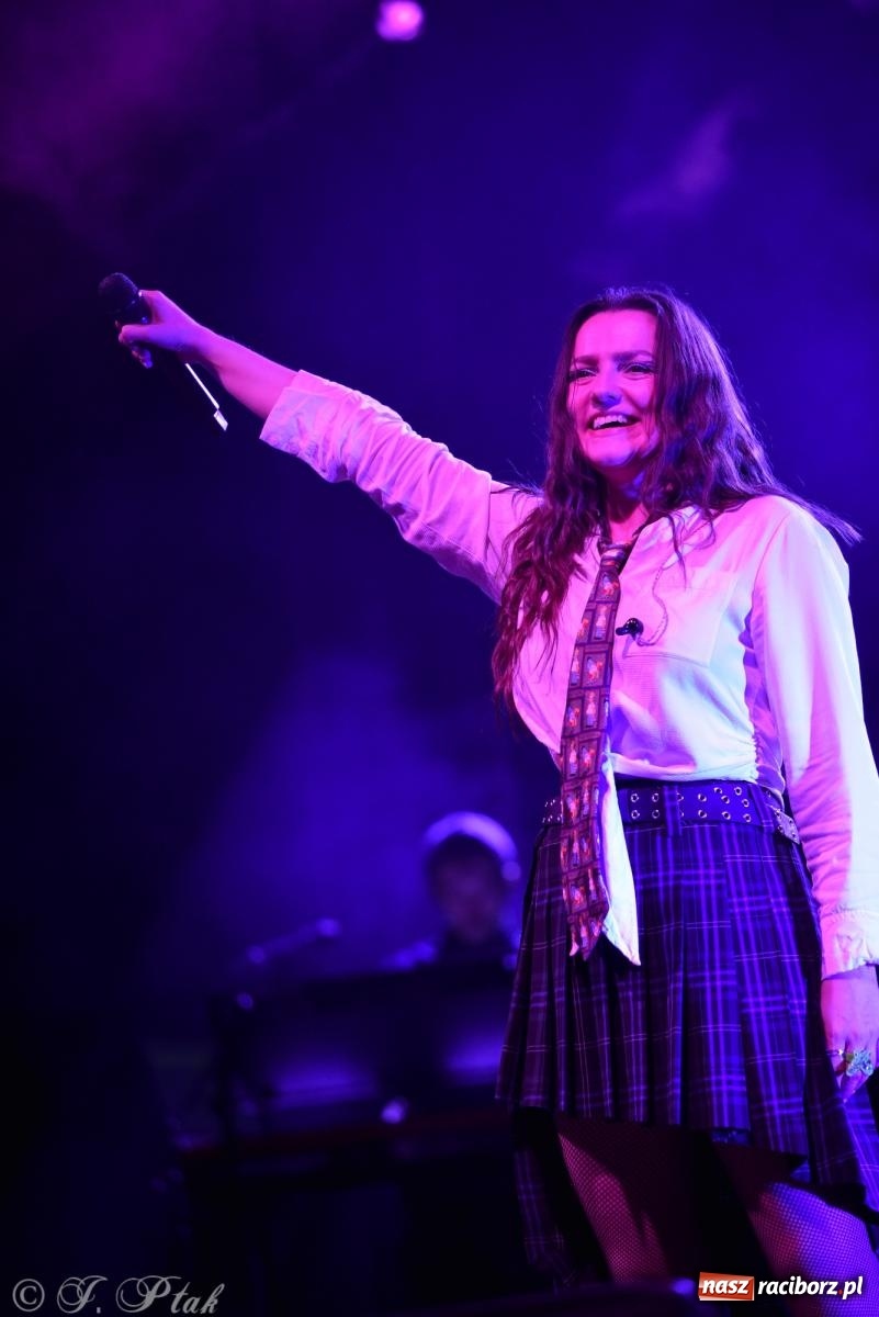 Zdjęcie w galerii na portalu naszraciborz.pl: Lanberry zaśpiewała na placu Długosza [FOTO i WIDEO] wiadomości z regionu