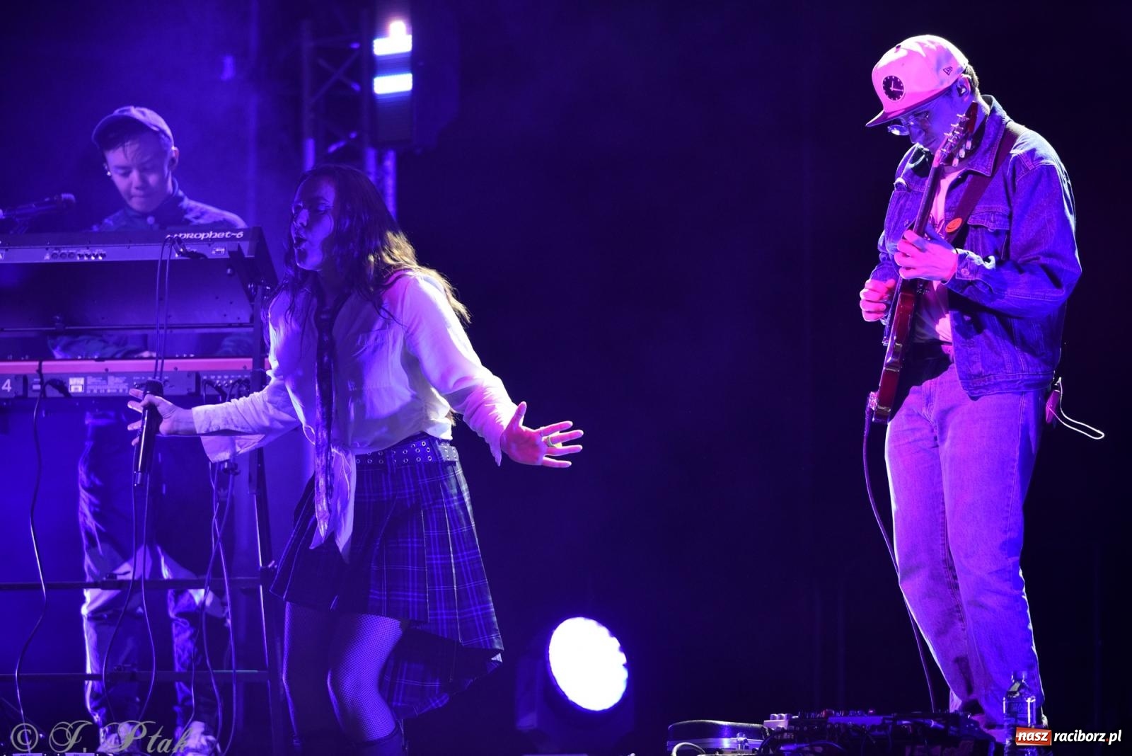 Zdjęcie w galerii na portalu naszraciborz.pl: Lanberry zaśpiewała na placu Długosza [FOTO i WIDEO] wiadomości z regionu