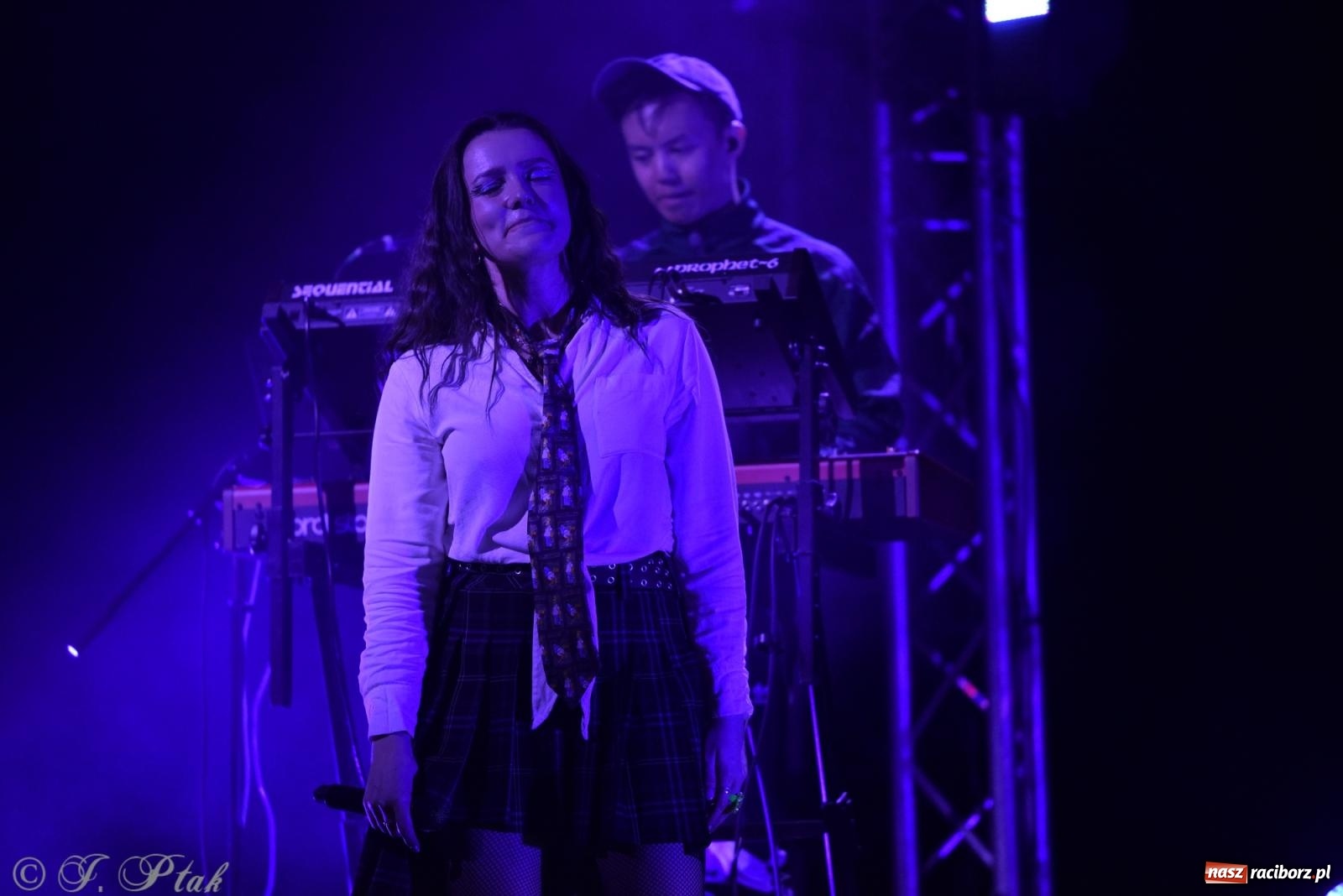 Zdjęcie w galerii na portalu naszraciborz.pl: Lanberry zaśpiewała na placu Długosza [FOTO i WIDEO] wiadomości z regionu