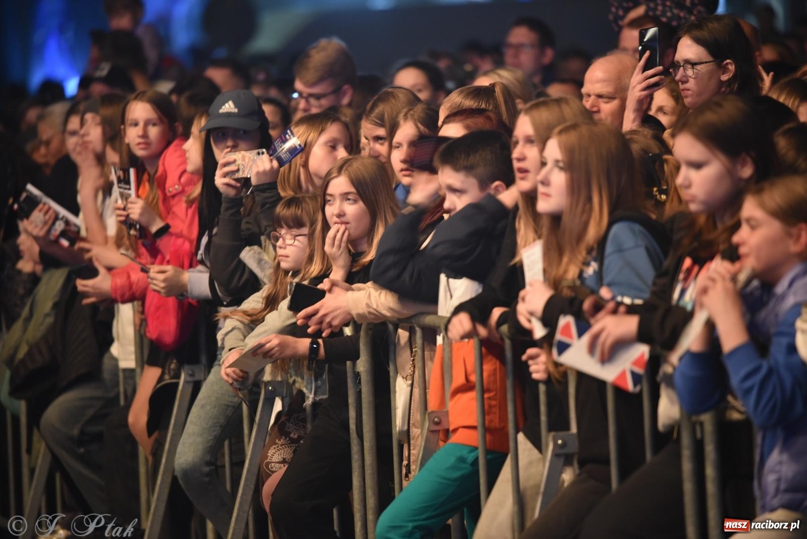 Zdjęcie w galerii na portalu naszraciborz.pl: Lanberry zaśpiewała na placu Długosza [FOTO i WIDEO] wiadomości z regionu