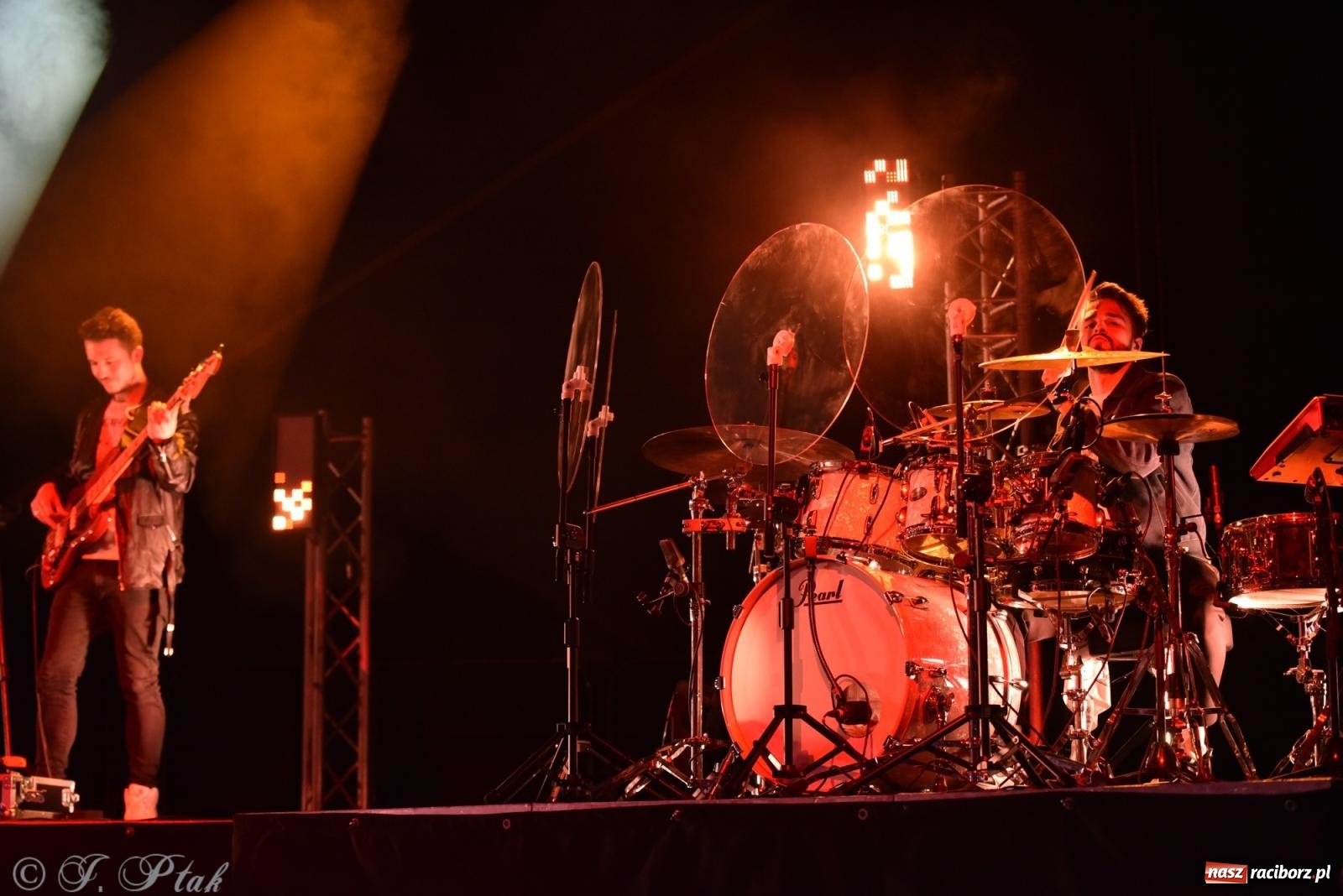 Zdjęcie w galerii na portalu naszraciborz.pl: Lanberry zaśpiewała na placu Długosza [FOTO i WIDEO] wiadomości z regionu