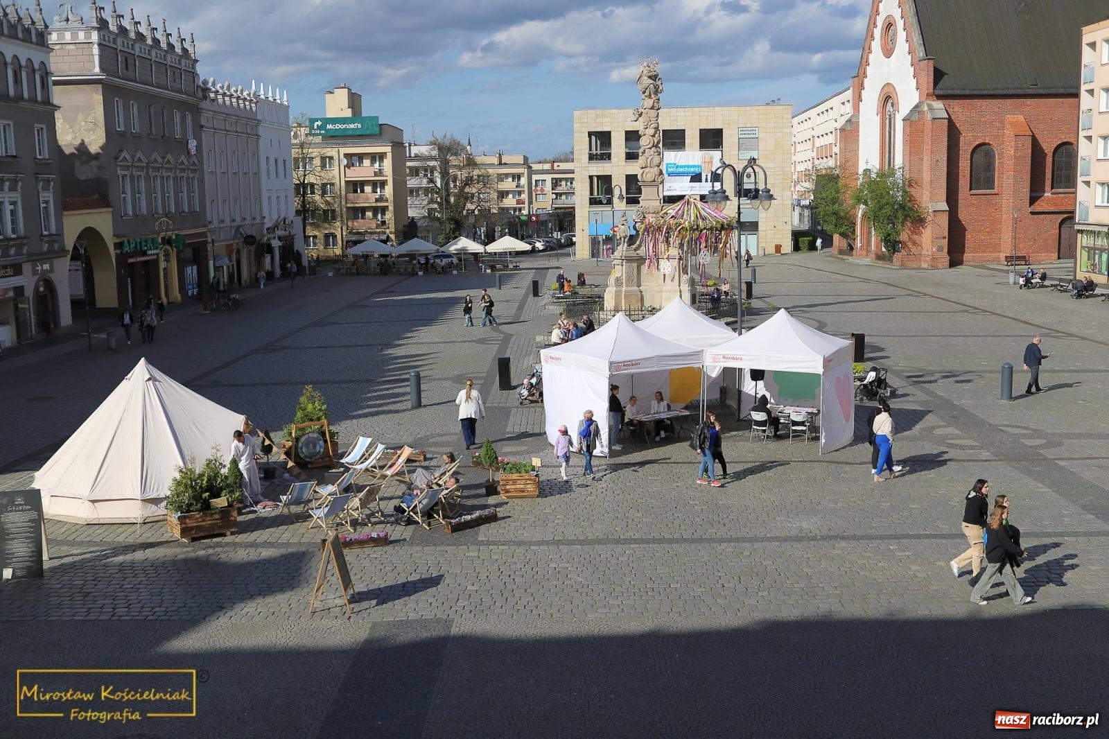 Zdjęcie w galerii na portalu naszraciborz.pl: Sport i sanktuarium natury. Bądź Pro-Zdro na Rynku i pl. Długosza wiadomości z regionu