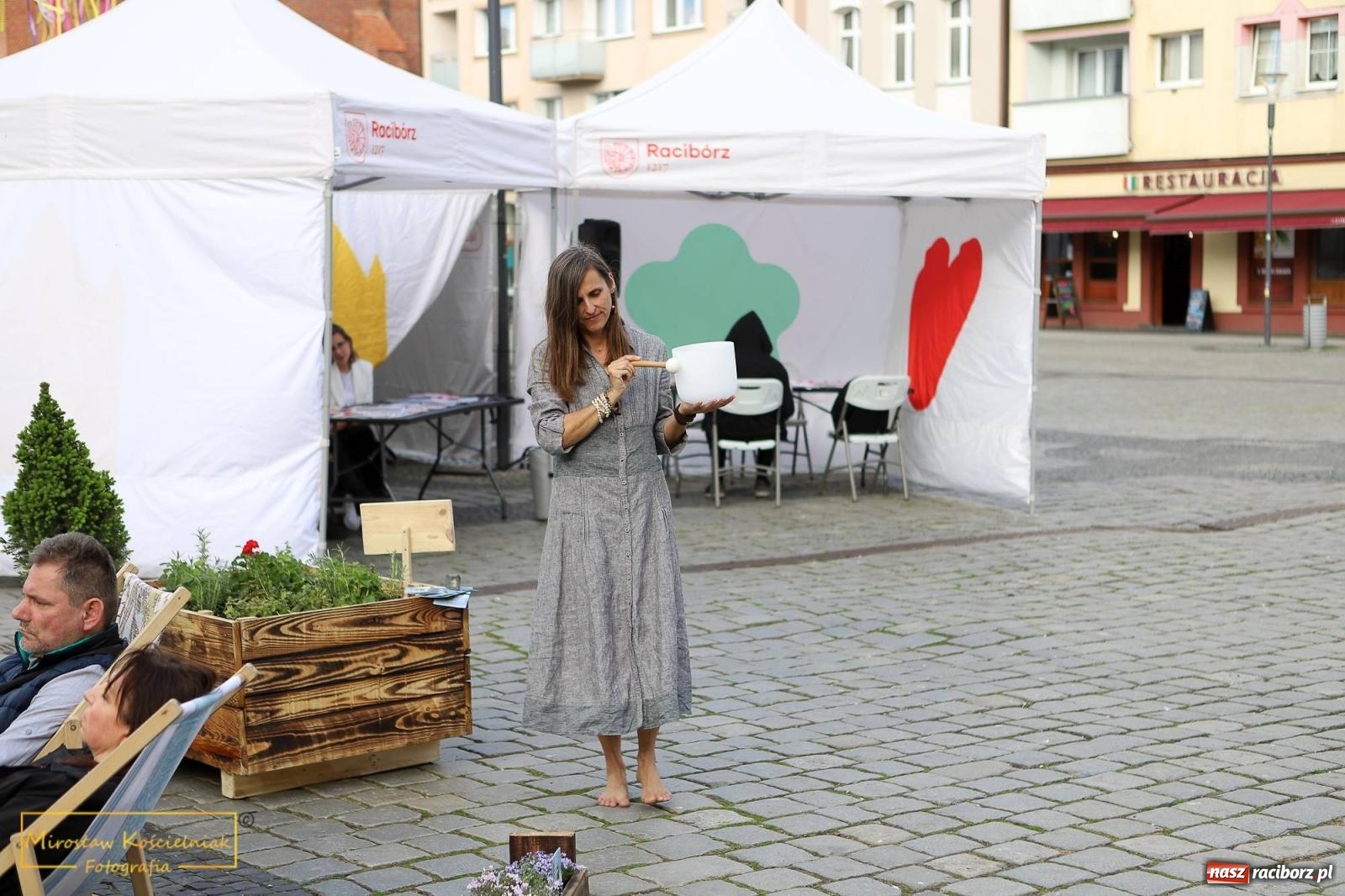 Zdjęcie w galerii na portalu naszraciborz.pl: Sport i sanktuarium natury. Bądź Pro-Zdro na Rynku i pl. Długosza wiadomości z regionu