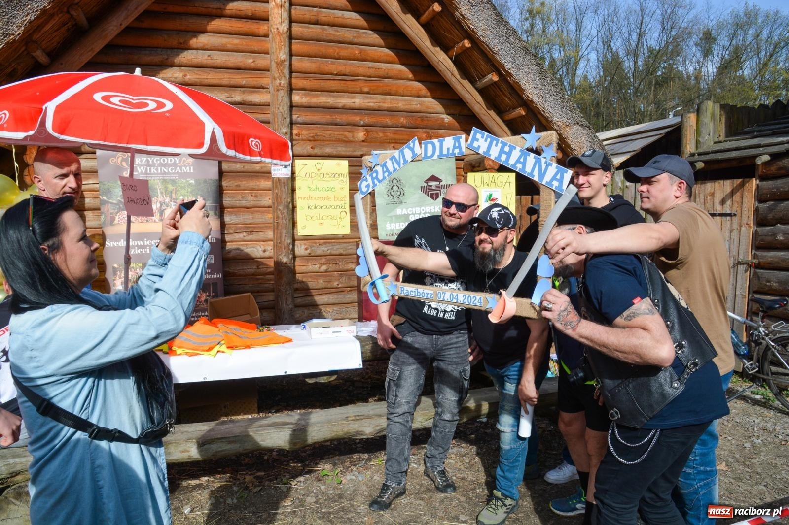 Zdjęcie w galerii na portalu naszraciborz.pl: Furia wojów dla woja Ethana - piknik charytatywny z biegami pod Oborą wiadomości z regionu