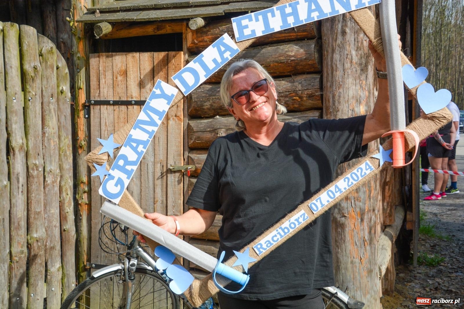 Zdjęcie w galerii na portalu naszraciborz.pl: Furia wojów dla woja Ethana - piknik charytatywny z biegami pod Oborą wiadomości z regionu