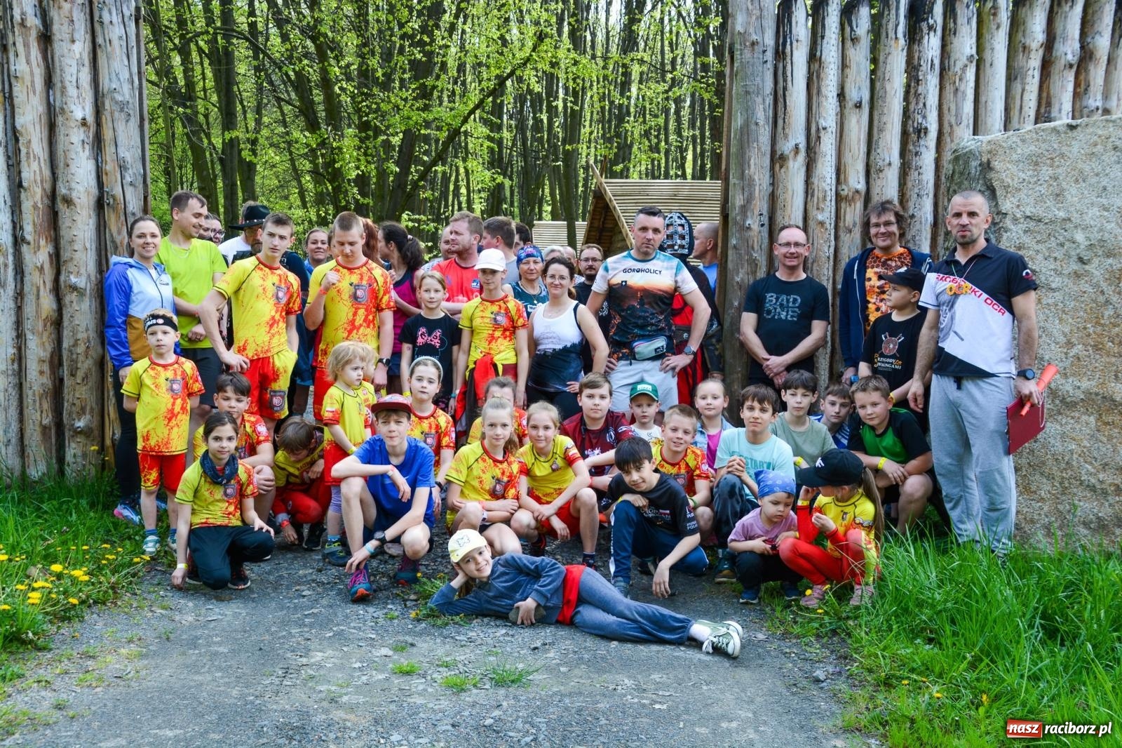 Zdjęcie w galerii na portalu naszraciborz.pl: Furia wojów dla woja Ethana - piknik charytatywny z biegami pod Oborą wiadomości z regionu