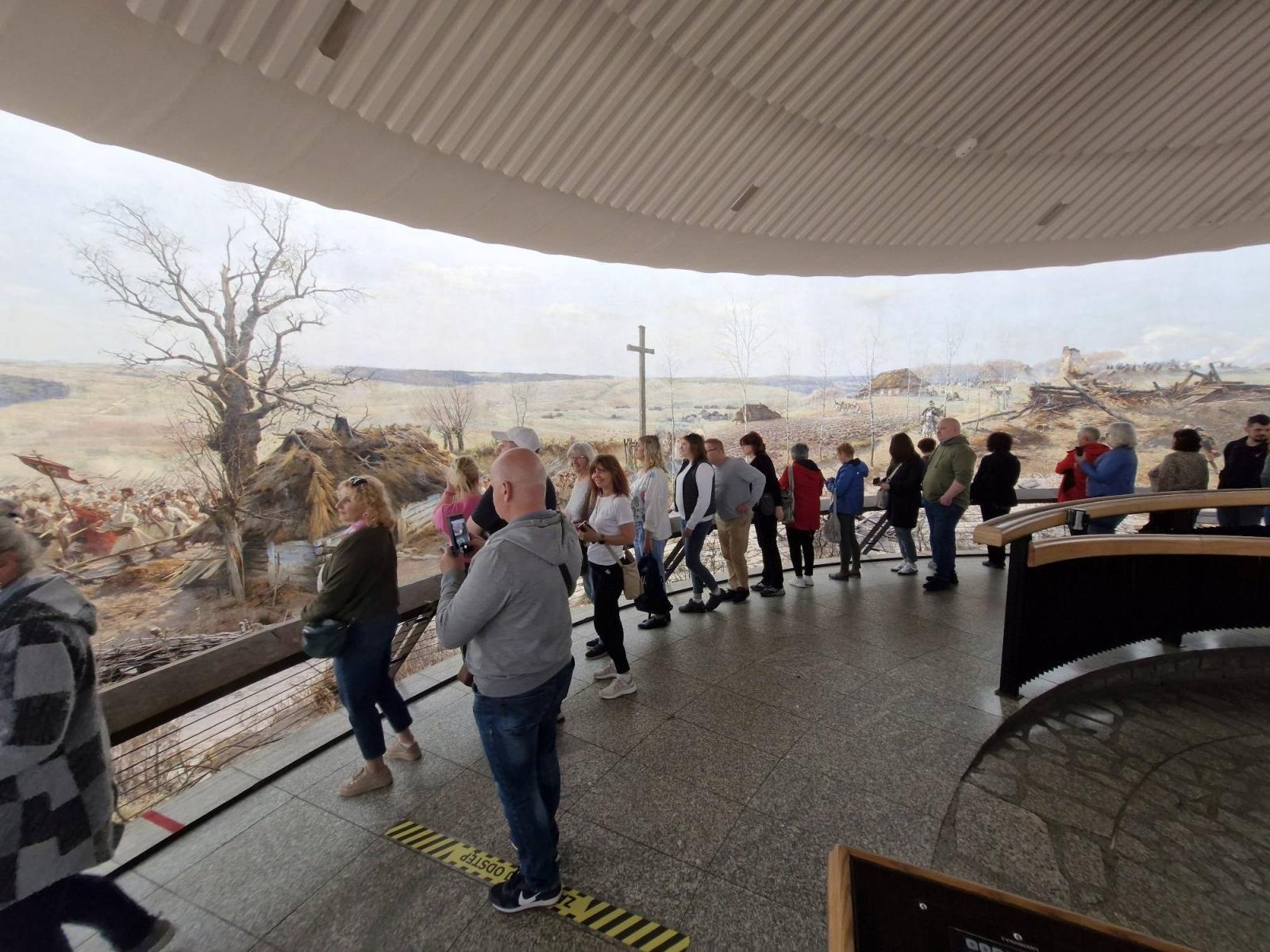 Zdjęcie w galerii na portalu naszraciborz.pl: Z PTTK do Wrocławia. Raciborzanie zachwyceni wiadomości z regionu