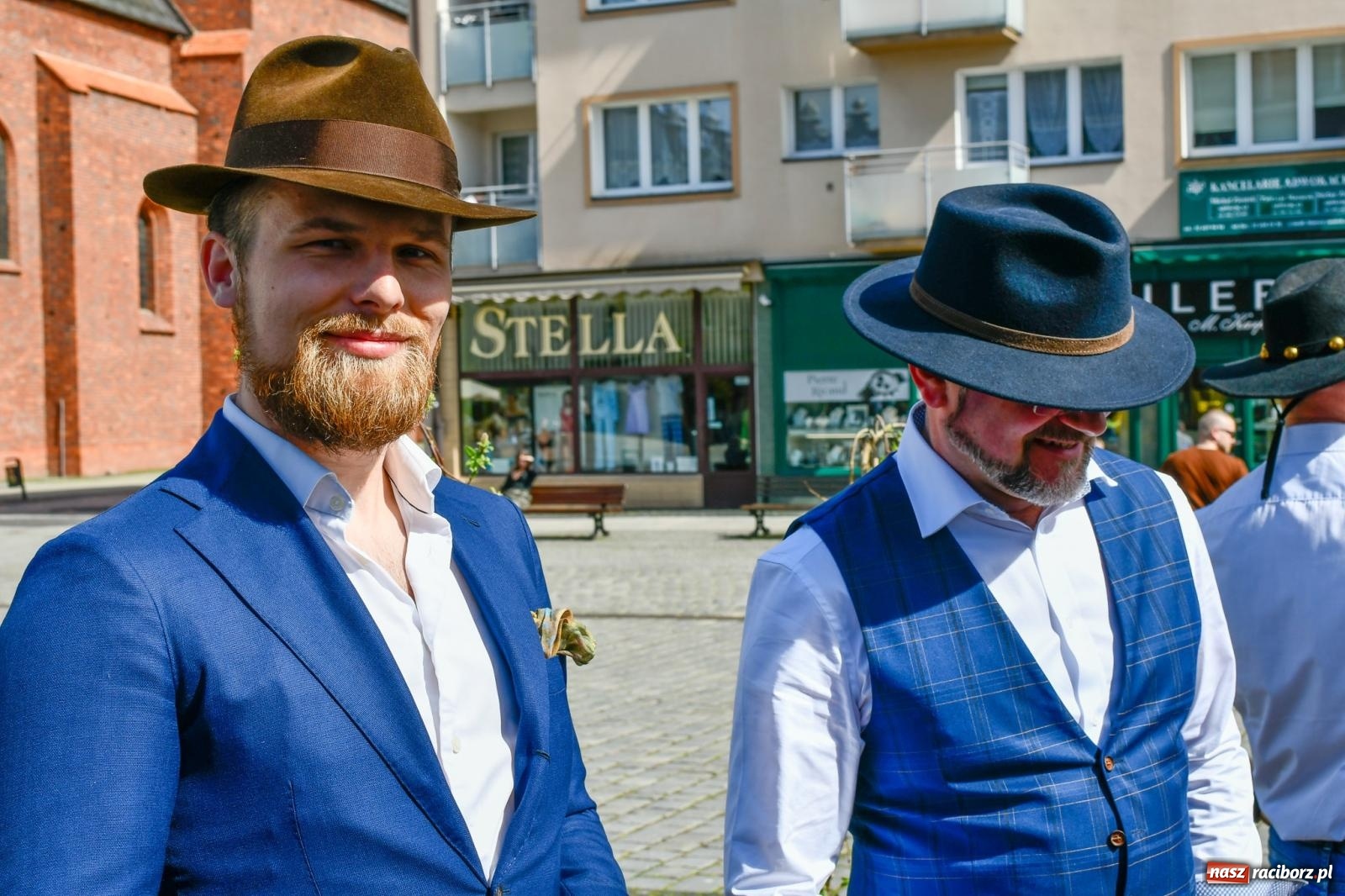 Zdjęcie w galerii na portalu naszraciborz.pl: Barcelona, Buenos Aires, Londyn, Chicago, RACIBÓRZ. Tak było na World Hat Walk w naszym mieści wiadomości z regionu