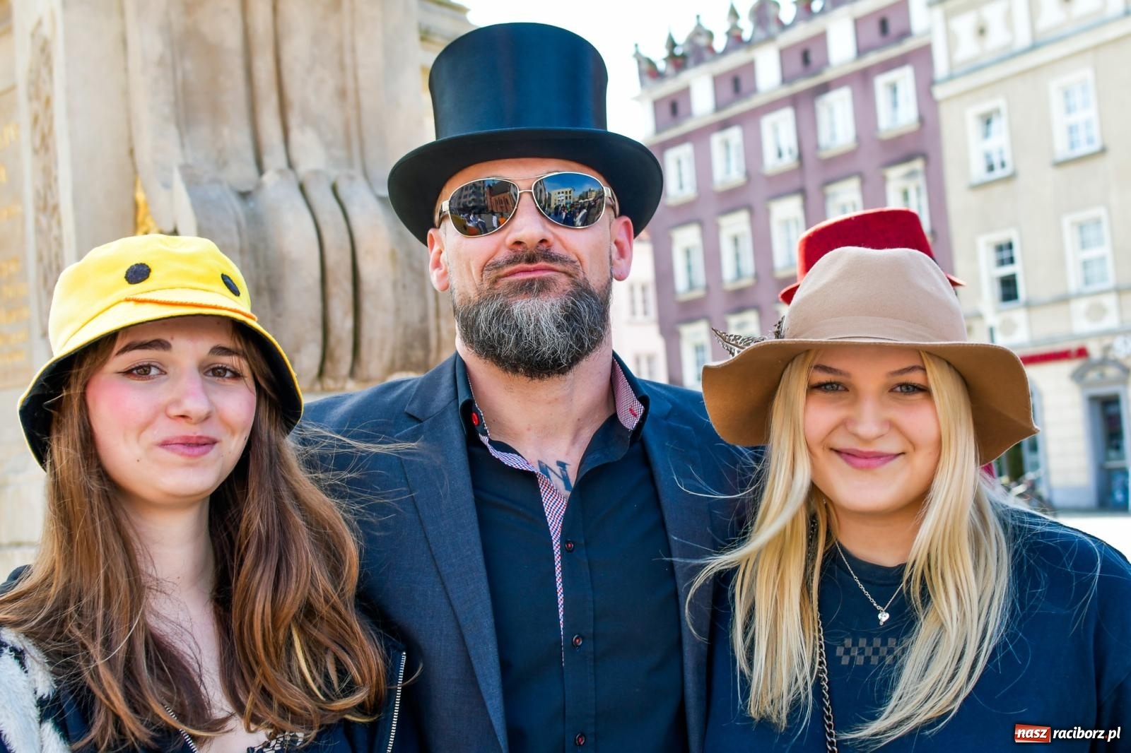 Zdjęcie w galerii na portalu naszraciborz.pl: Barcelona, Buenos Aires, Londyn, Chicago, RACIBÓRZ. Tak było na World Hat Walk w naszym mieści wiadomości z regionu